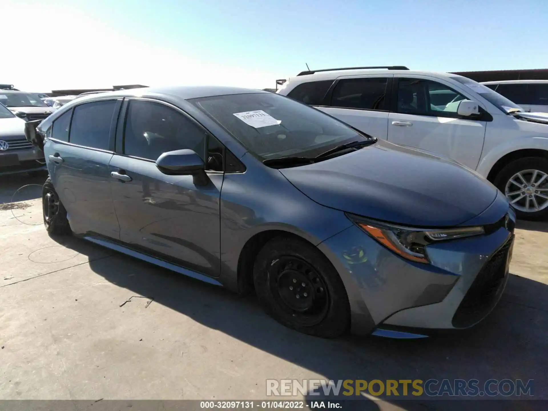 1 Photograph of a damaged car 5YFDPRAE5LP067585 TOYOTA COROLLA 2020