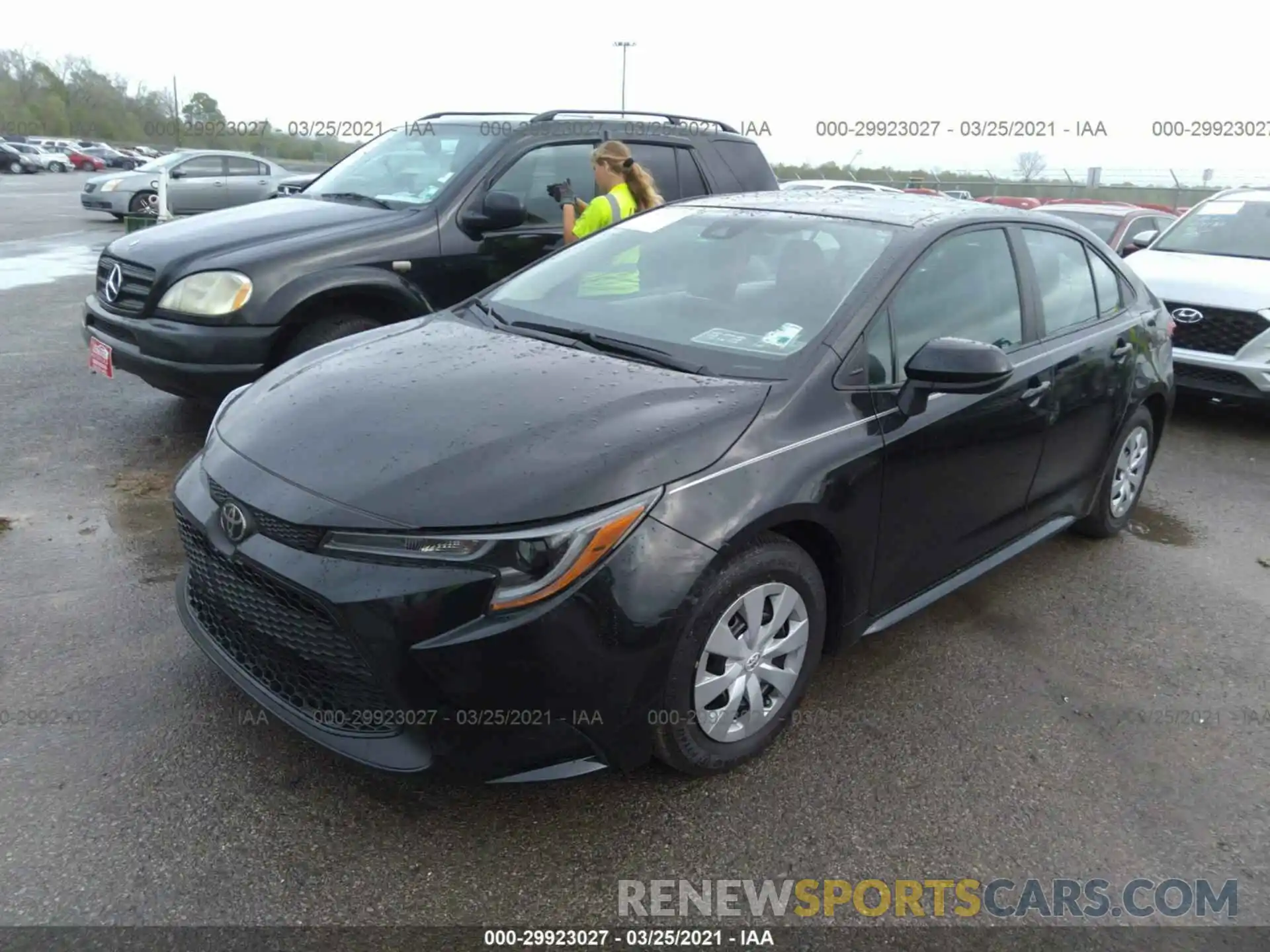 2 Photograph of a damaged car 5YFDPRAE5LP069949 TOYOTA COROLLA 2020