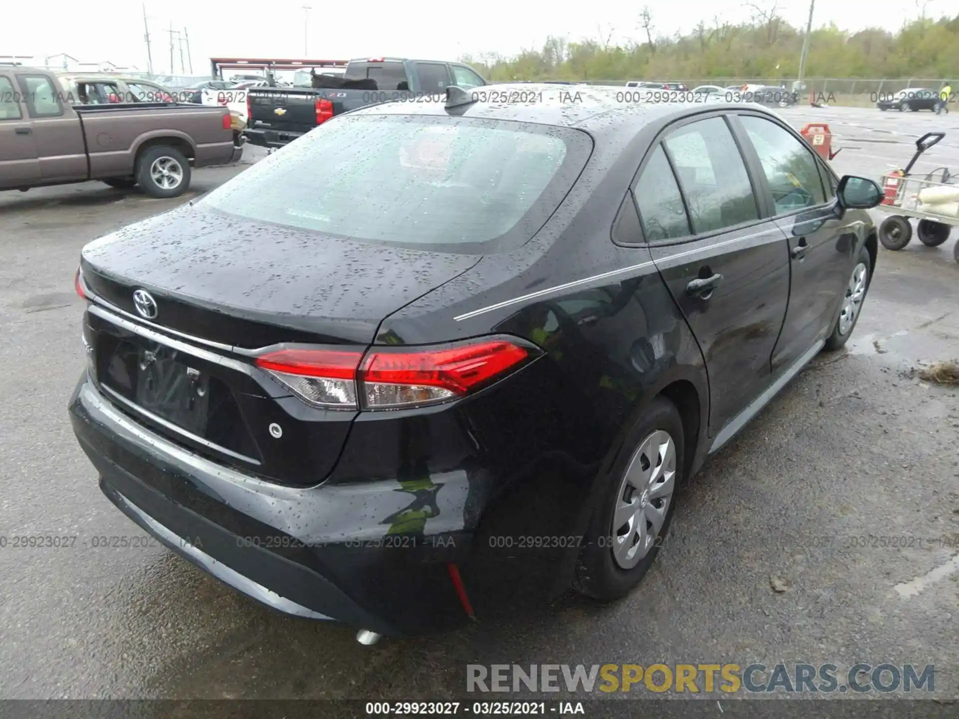 4 Photograph of a damaged car 5YFDPRAE5LP069949 TOYOTA COROLLA 2020