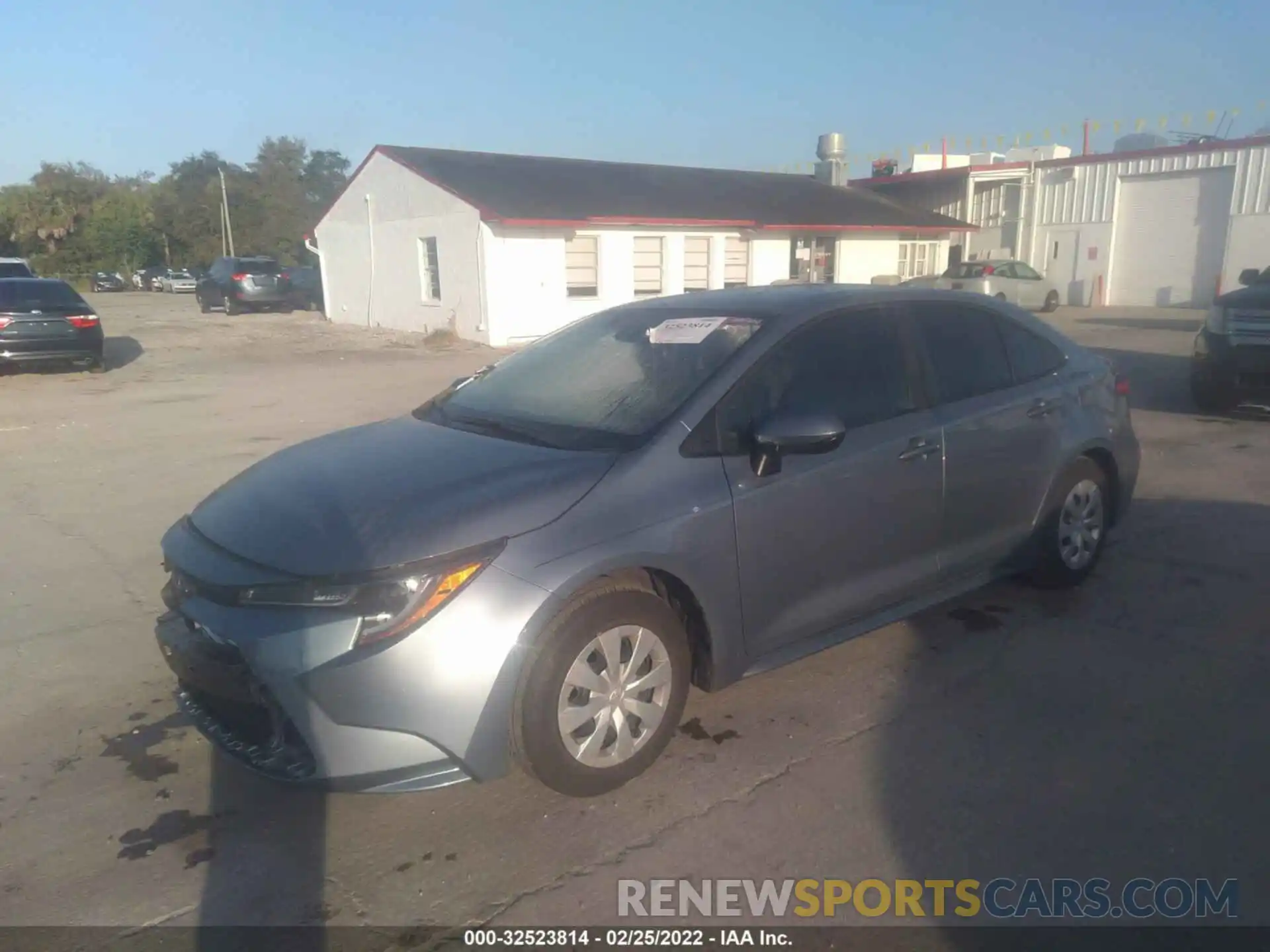 2 Photograph of a damaged car 5YFDPRAE5LP074293 TOYOTA COROLLA 2020