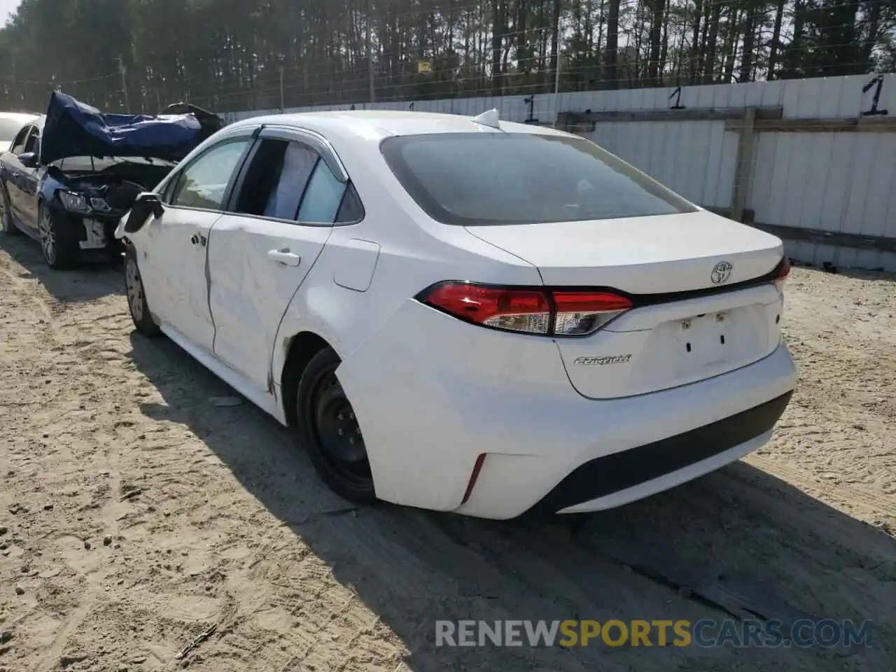 3 Photograph of a damaged car 5YFDPRAE5LP104022 TOYOTA COROLLA 2020