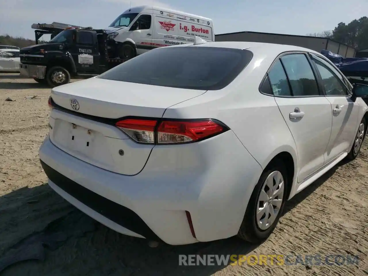 4 Photograph of a damaged car 5YFDPRAE5LP104022 TOYOTA COROLLA 2020