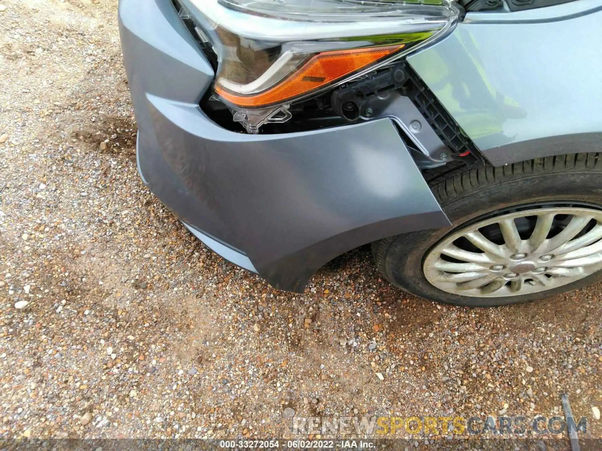 6 Photograph of a damaged car 5YFDPRAE5LP105915 TOYOTA COROLLA 2020