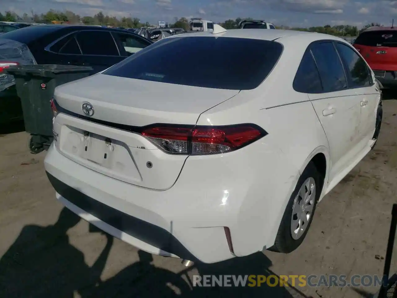 4 Photograph of a damaged car 5YFDPRAE5LP116509 TOYOTA COROLLA 2020