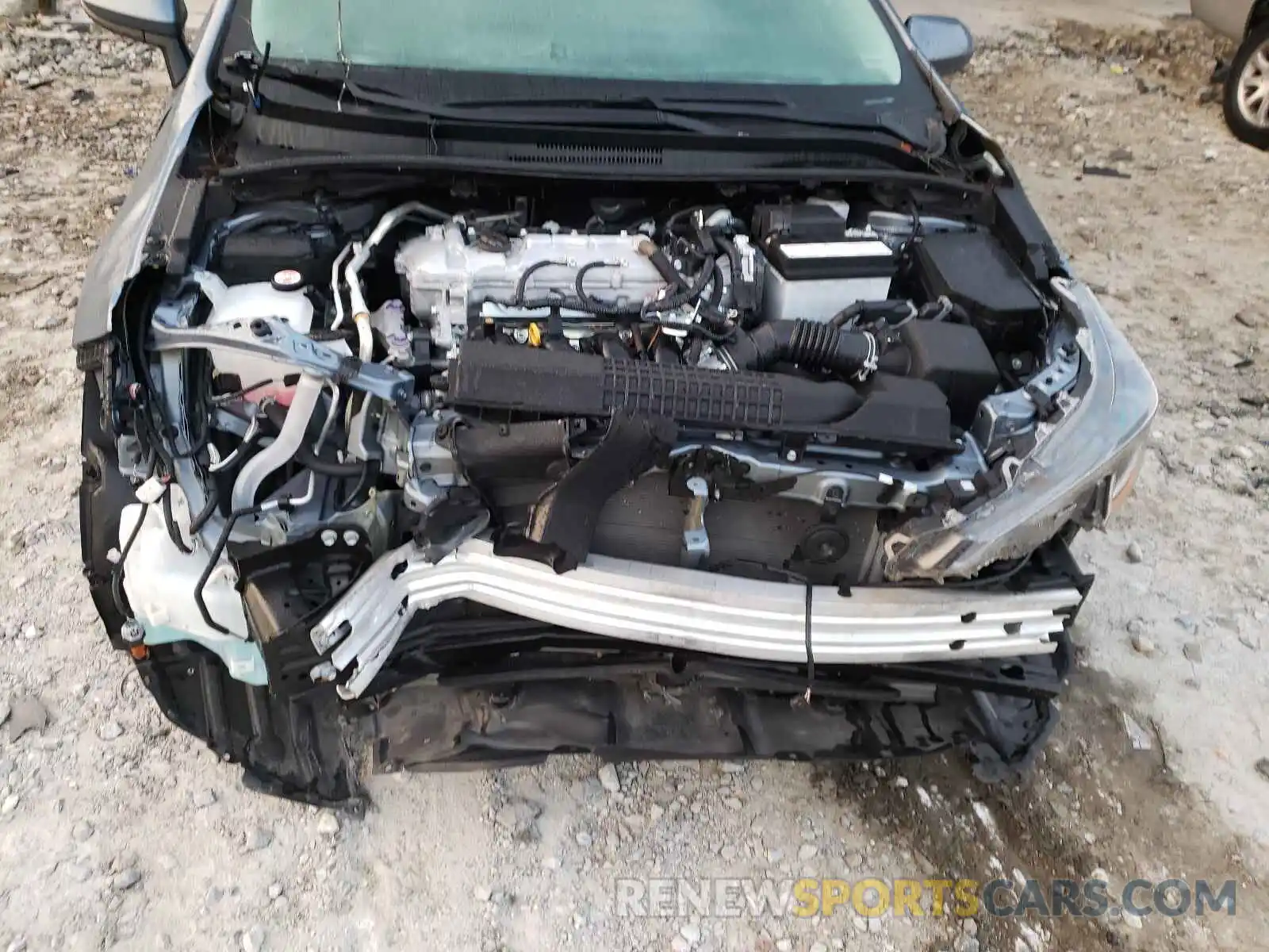 9 Photograph of a damaged car 5YFDPRAE6LP051718 TOYOTA COROLLA 2020