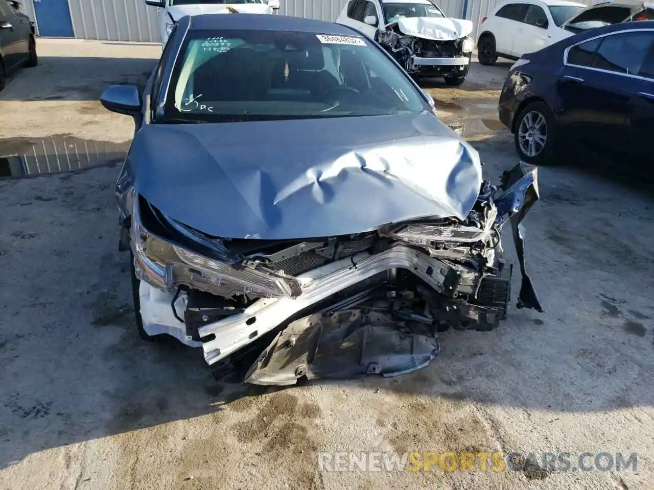 9 Photograph of a damaged car 5YFDPRAE6LP072746 TOYOTA COROLLA 2020