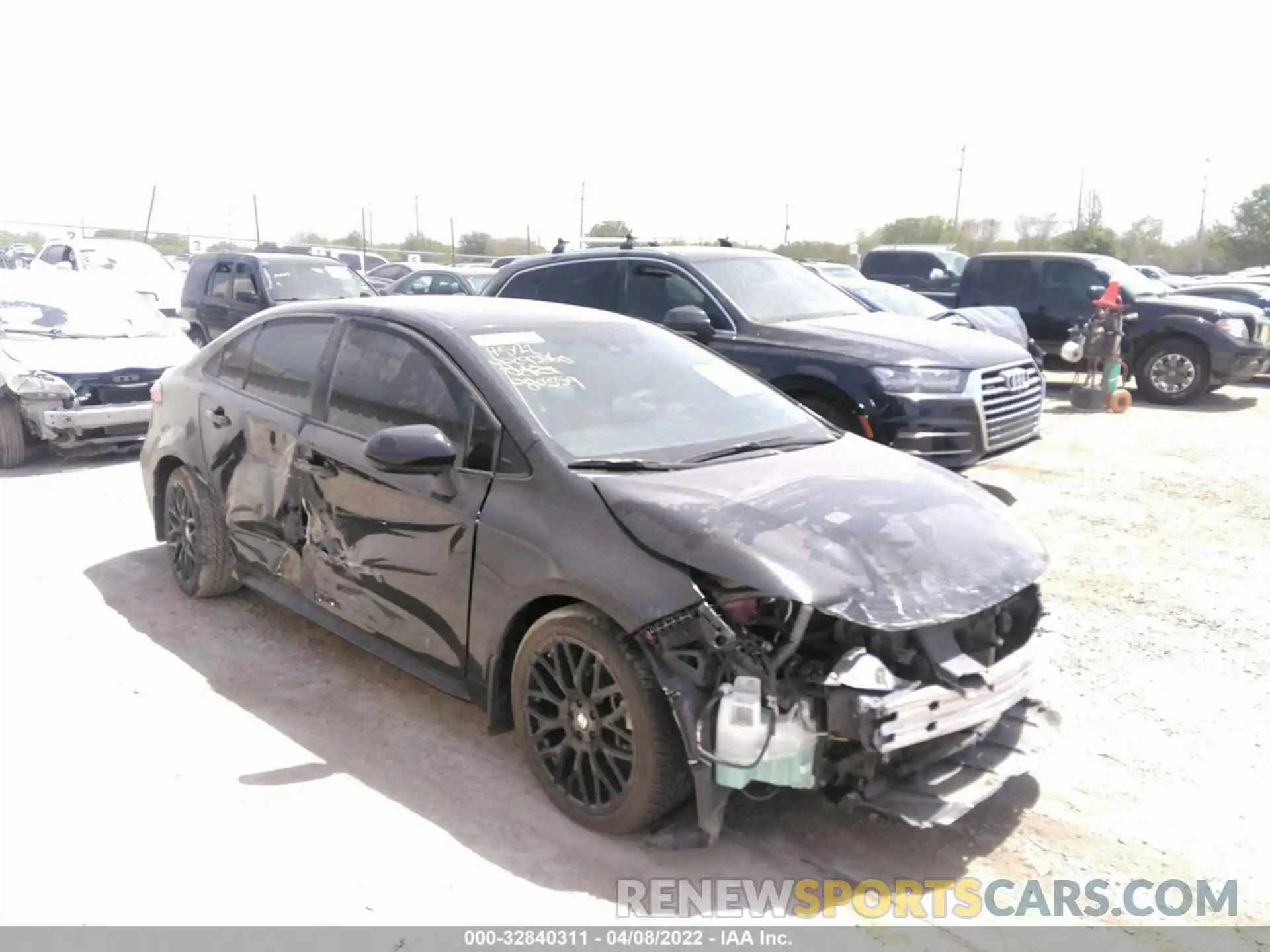 1 Photograph of a damaged car 5YFDPRAE6LP080359 TOYOTA COROLLA 2020