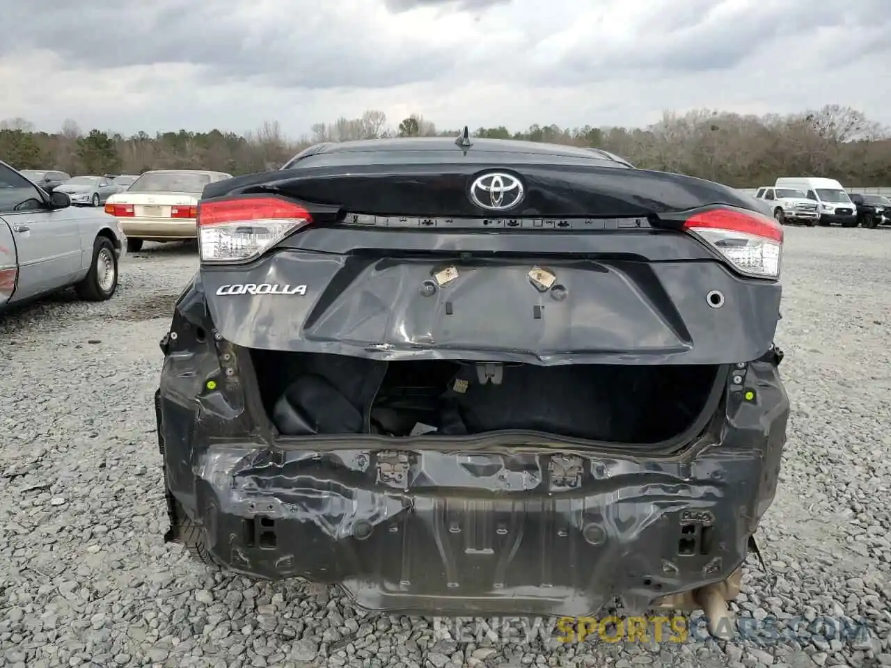 6 Photograph of a damaged car 5YFDPRAE6LP099865 TOYOTA COROLLA 2020