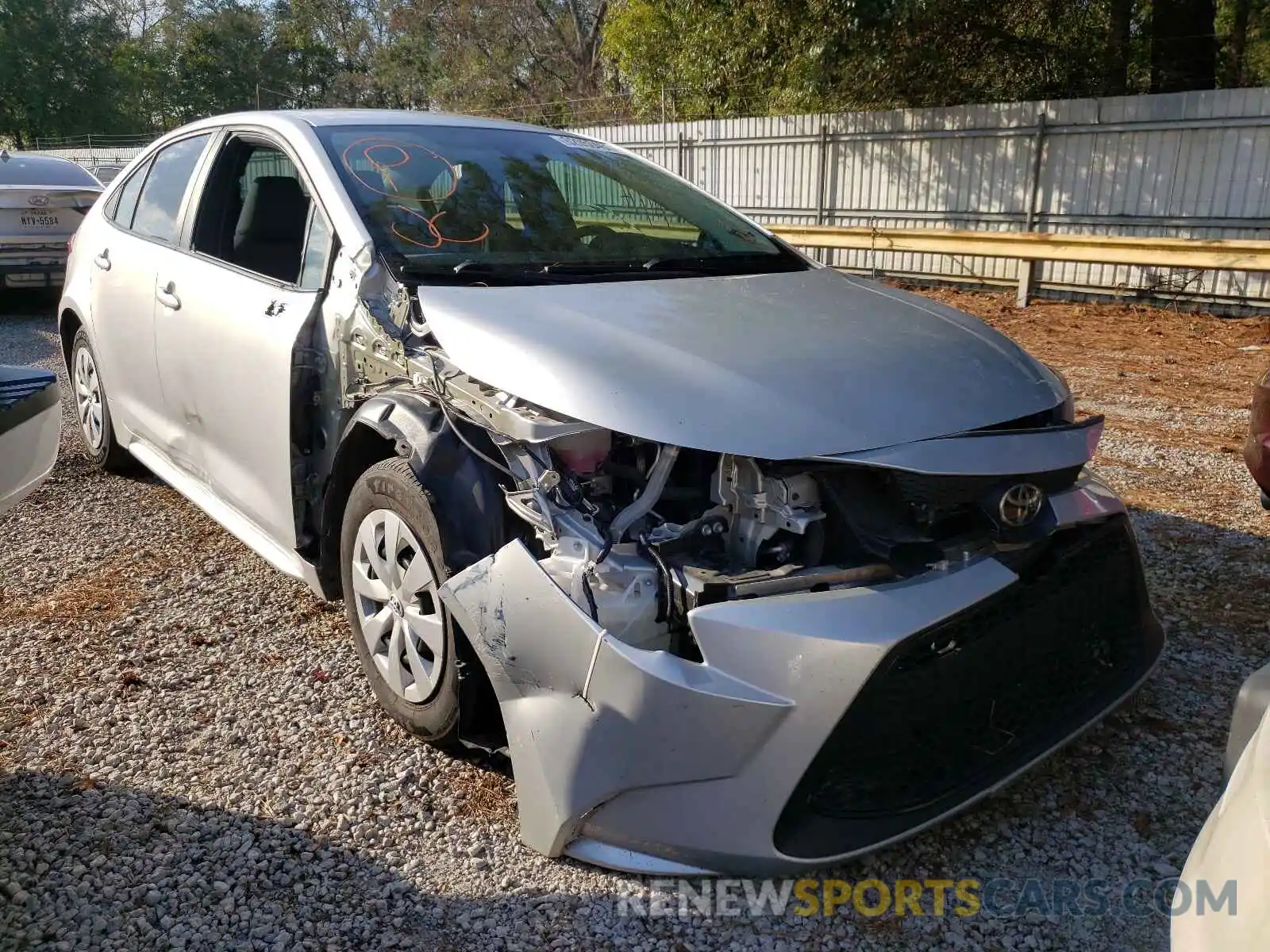 1 Photograph of a damaged car 5YFDPRAE6LP102814 TOYOTA COROLLA 2020