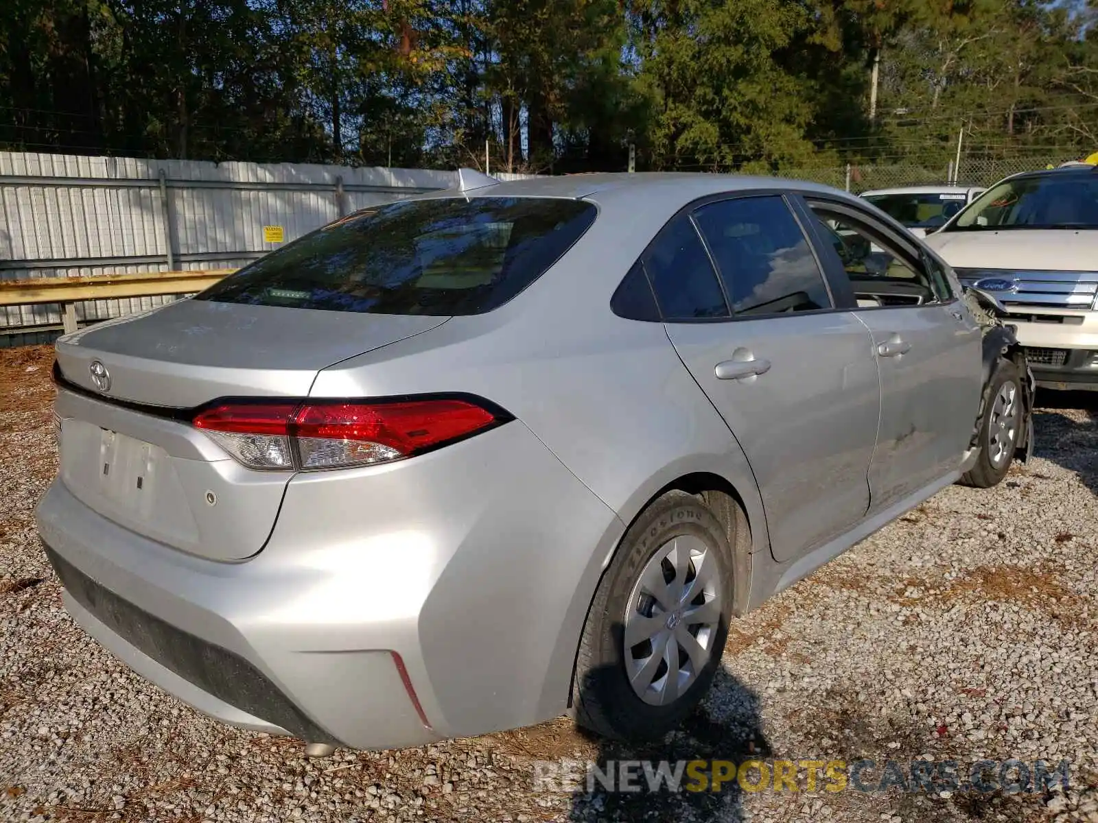 4 Photograph of a damaged car 5YFDPRAE6LP102814 TOYOTA COROLLA 2020