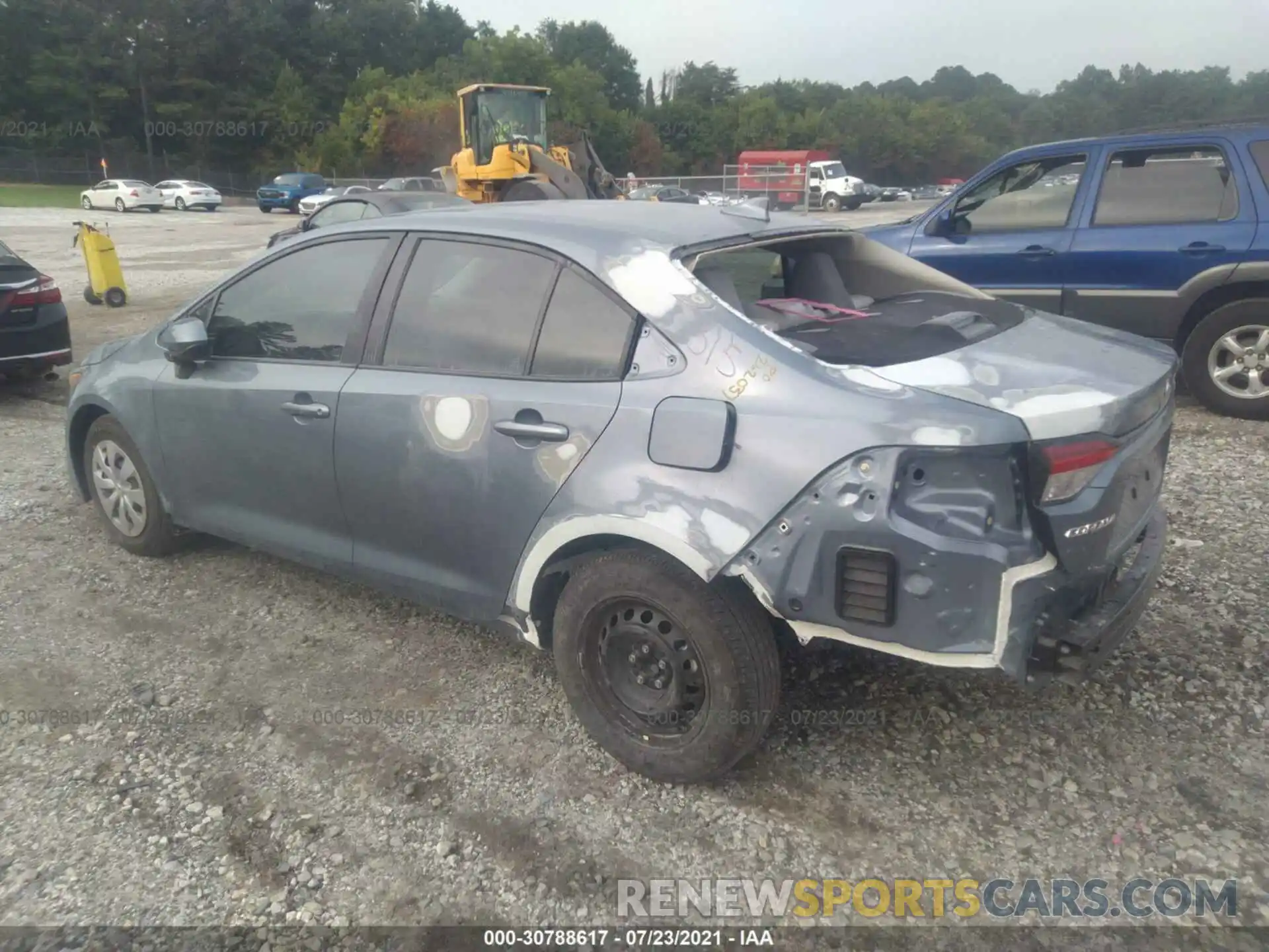 3 Photograph of a damaged car 5YFDPRAE6LP128927 TOYOTA COROLLA 2020