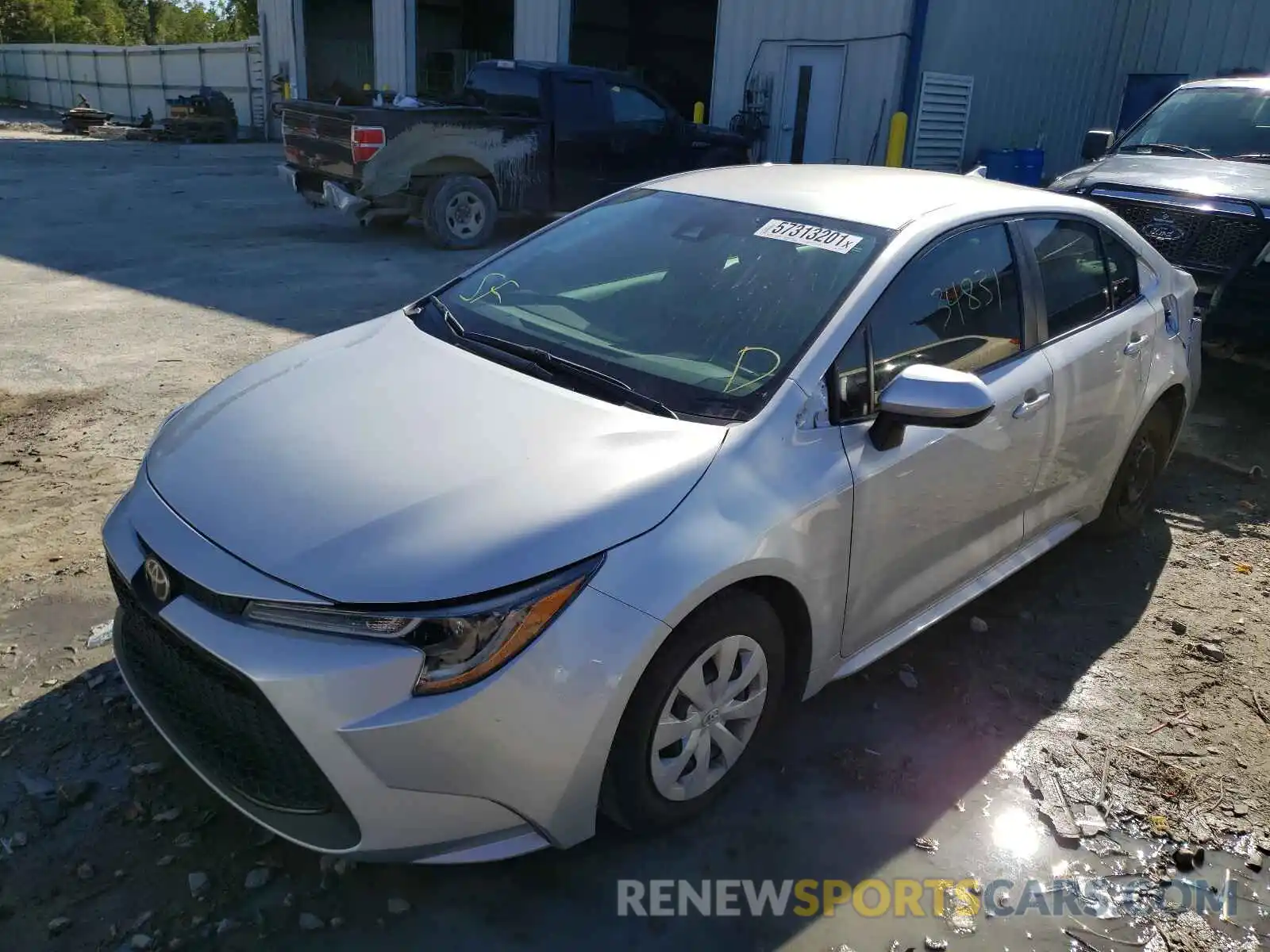 2 Photograph of a damaged car 5YFDPRAE6LP137207 TOYOTA COROLLA 2020