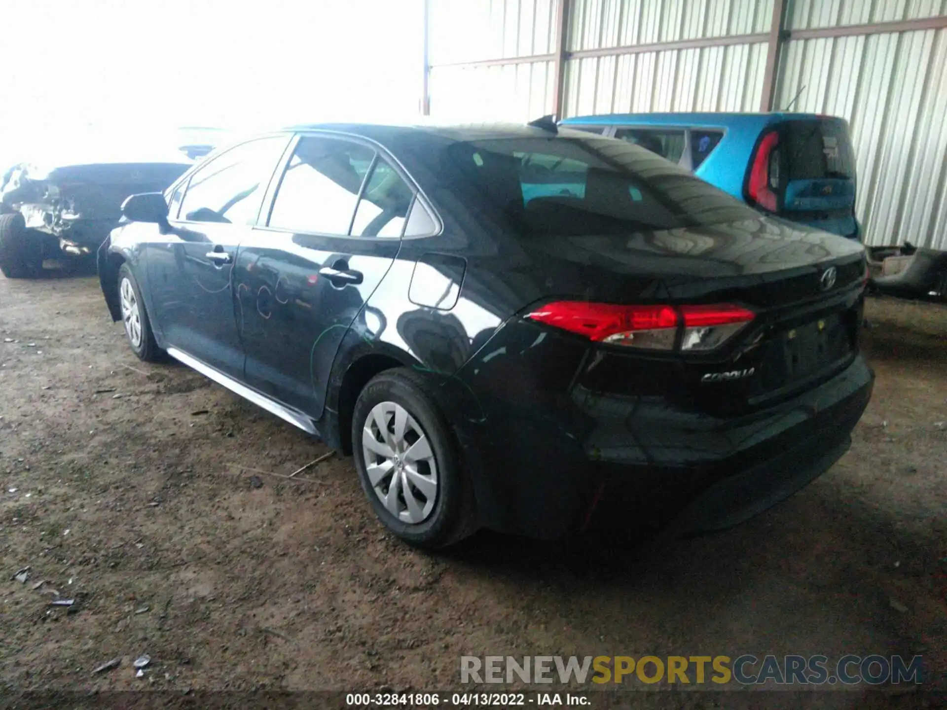 3 Photograph of a damaged car 5YFDPRAE7LP033812 TOYOTA COROLLA 2020