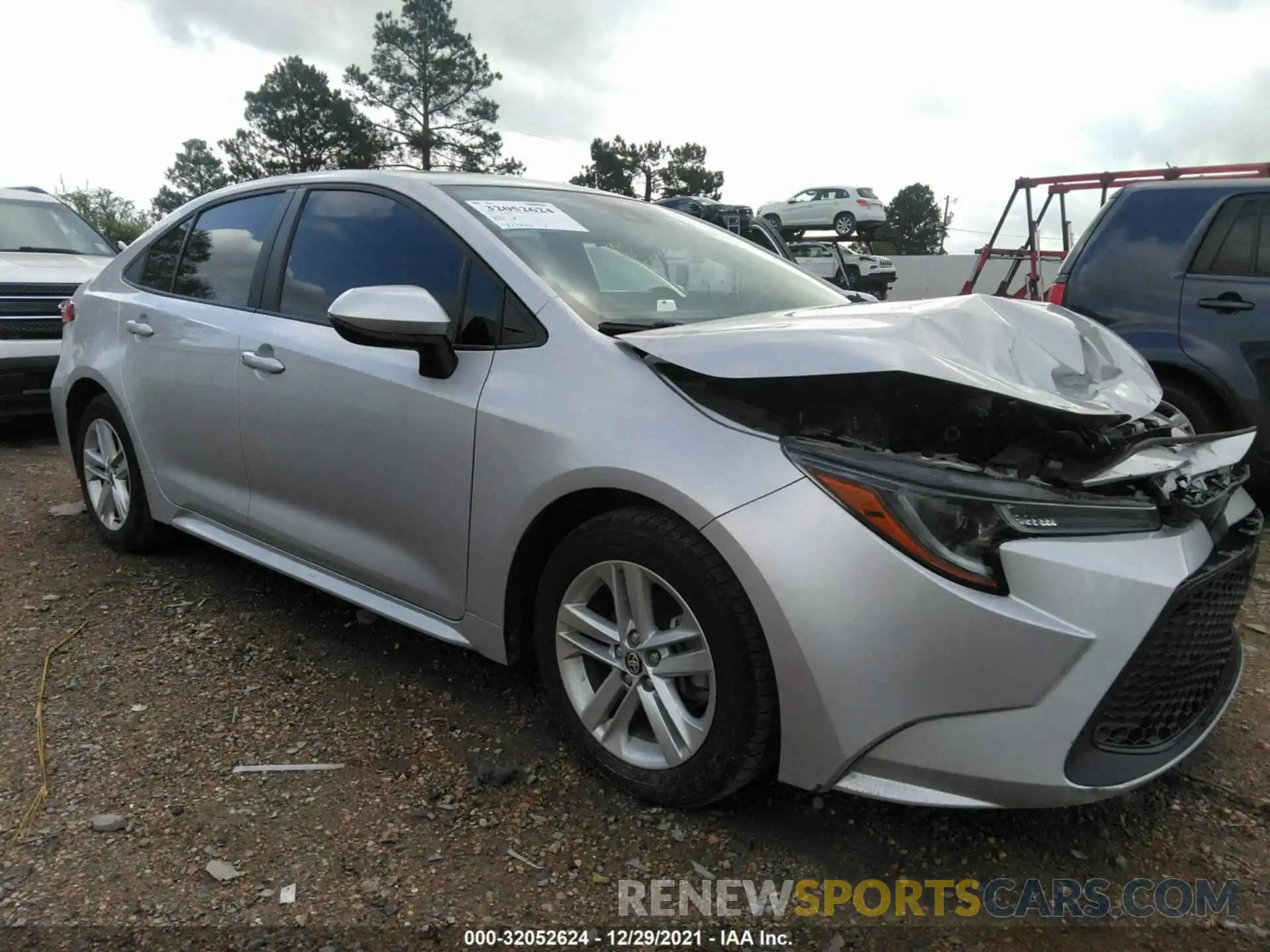 1 Photograph of a damaged car 5YFDPRAE7LP034653 TOYOTA COROLLA 2020