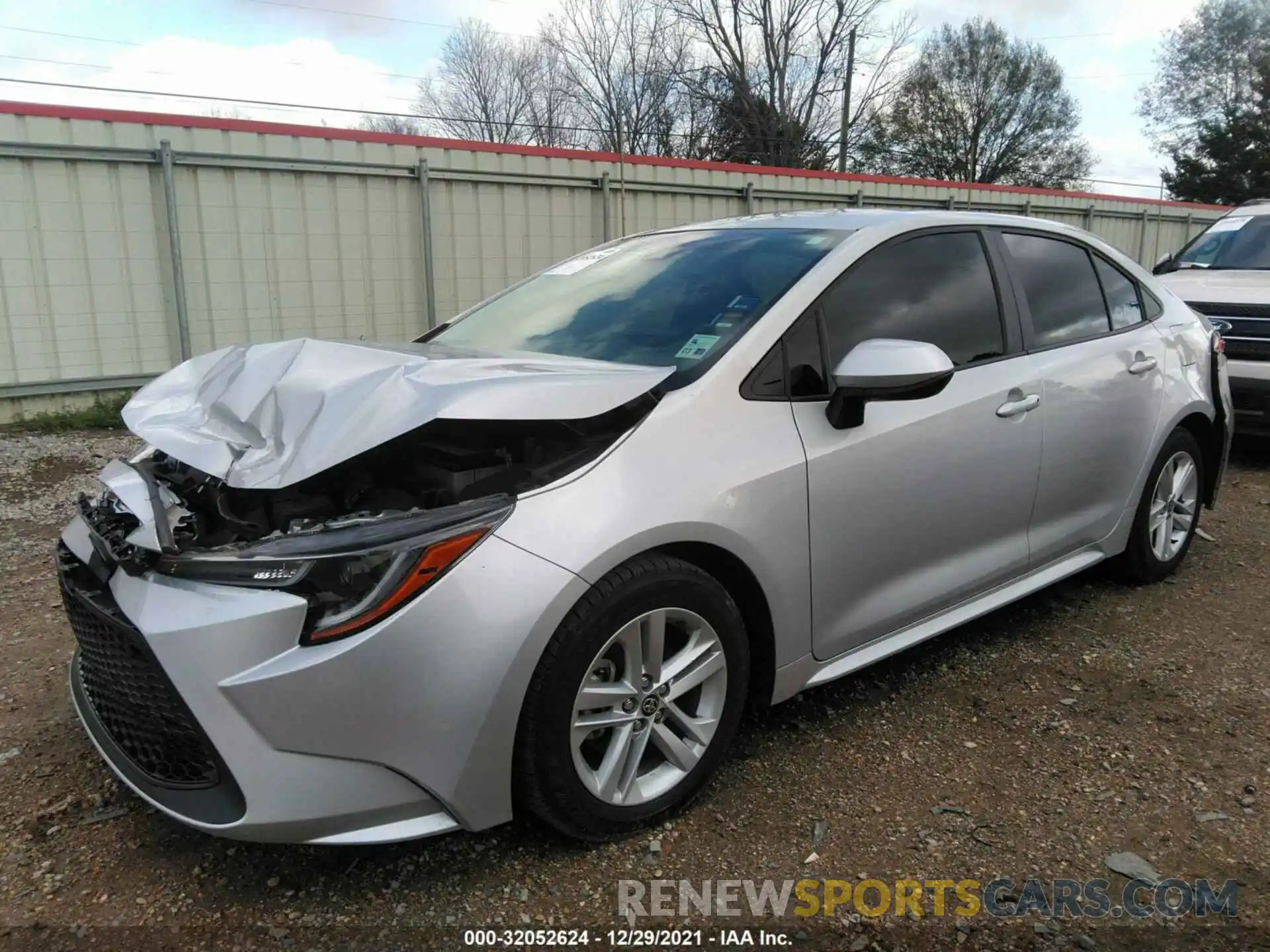 2 Photograph of a damaged car 5YFDPRAE7LP034653 TOYOTA COROLLA 2020