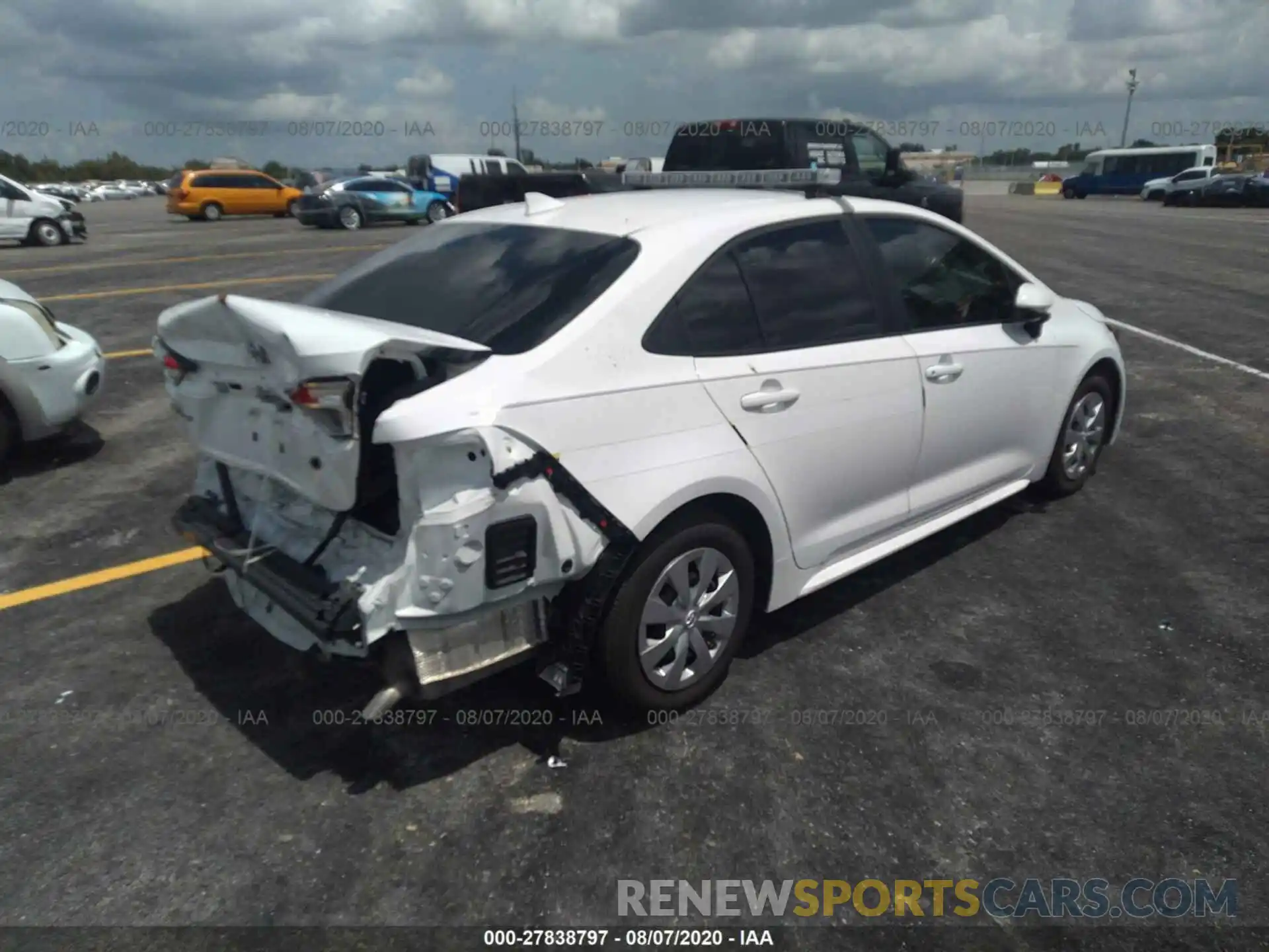 4 Photograph of a damaged car 5YFDPRAE7LP037701 TOYOTA COROLLA 2020