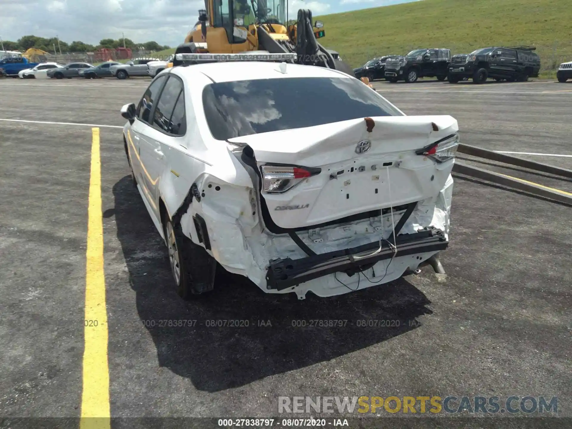 6 Photograph of a damaged car 5YFDPRAE7LP037701 TOYOTA COROLLA 2020