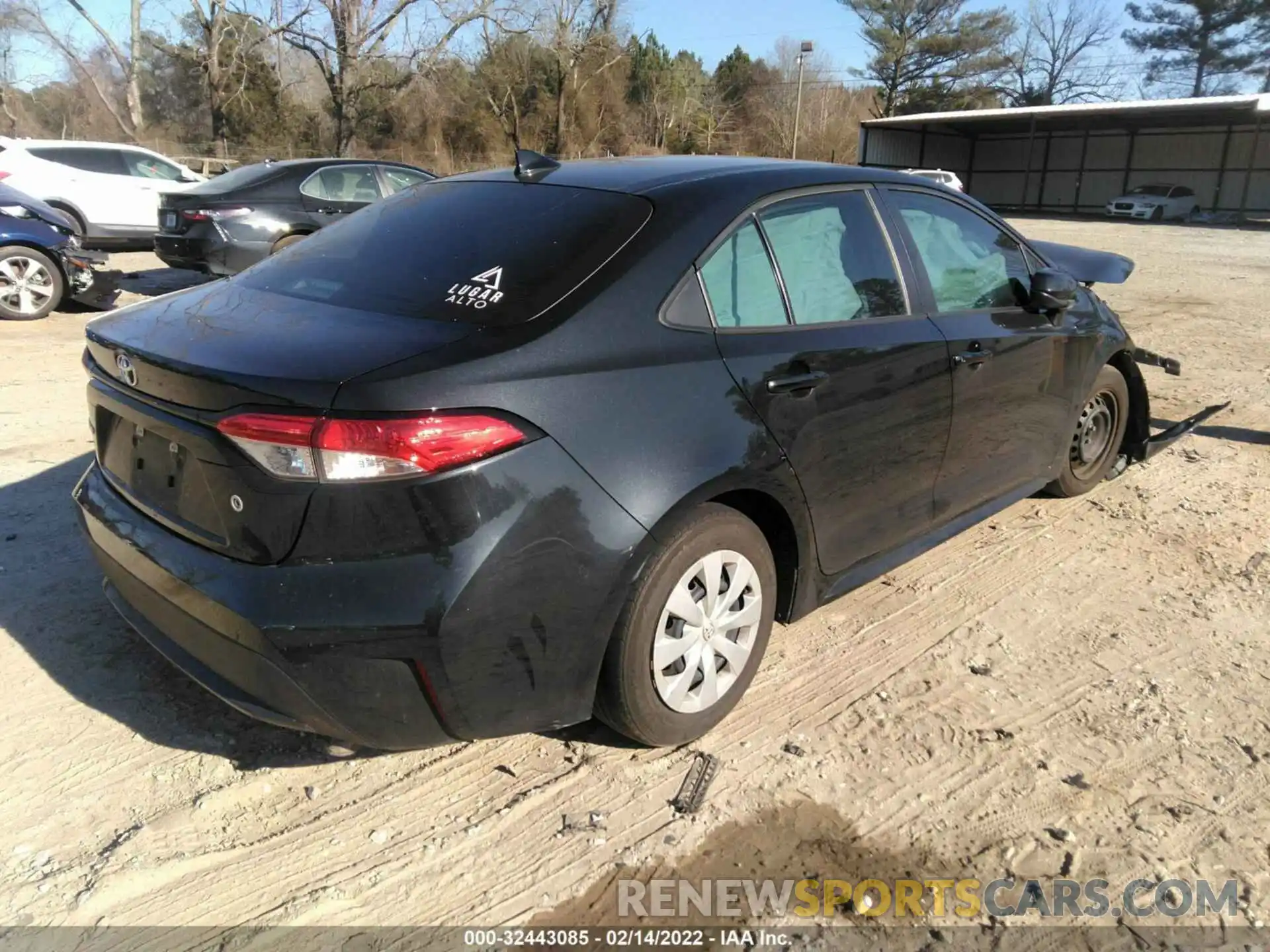 4 Photograph of a damaged car 5YFDPRAE7LP056992 TOYOTA COROLLA 2020