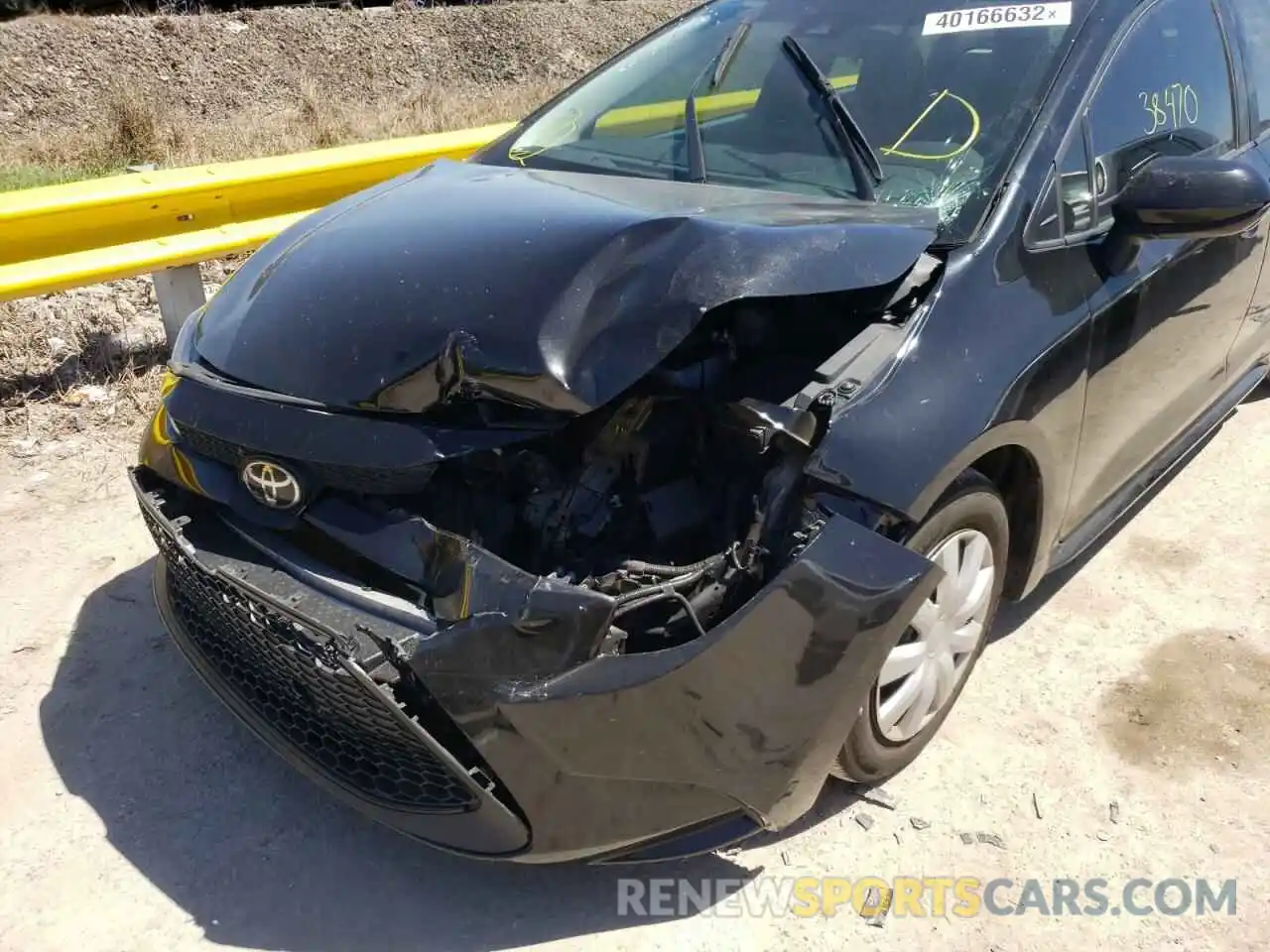 9 Photograph of a damaged car 5YFDPRAE7LP057589 TOYOTA COROLLA 2020