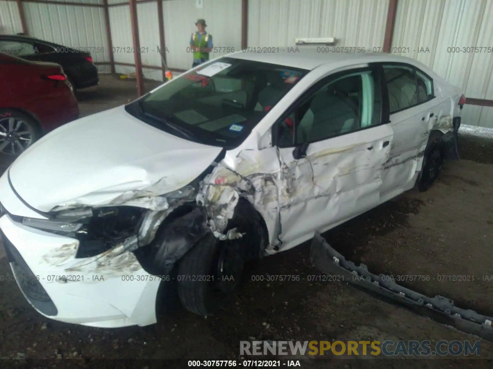 6 Photograph of a damaged car 5YFDPRAE7LP059326 TOYOTA COROLLA 2020