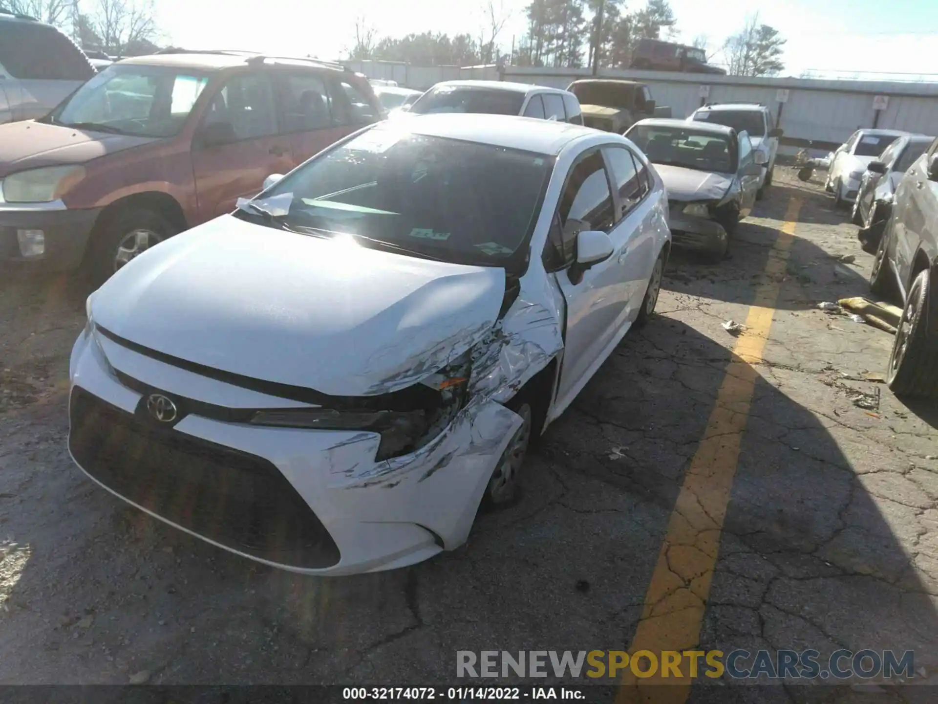 2 Photograph of a damaged car 5YFDPRAE7LP064431 TOYOTA COROLLA 2020