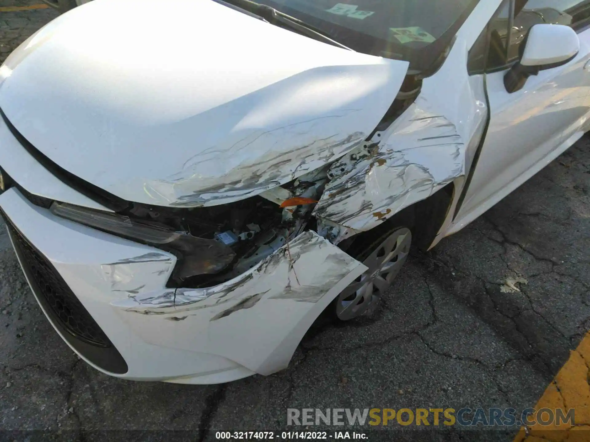 6 Photograph of a damaged car 5YFDPRAE7LP064431 TOYOTA COROLLA 2020