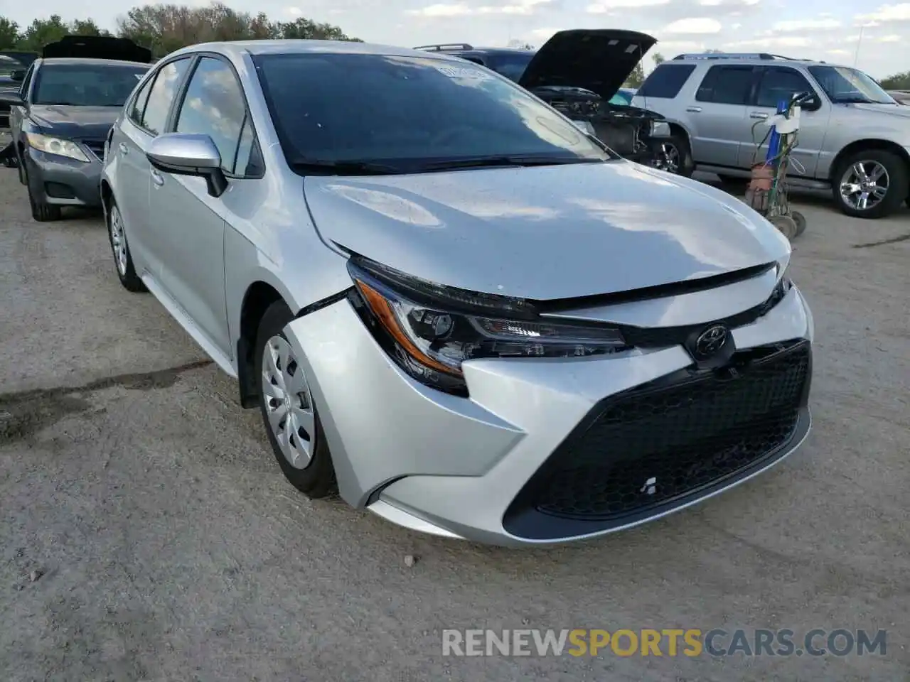 1 Photograph of a damaged car 5YFDPRAE7LP066065 TOYOTA COROLLA 2020