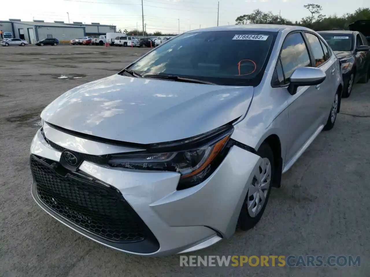 2 Photograph of a damaged car 5YFDPRAE7LP066065 TOYOTA COROLLA 2020