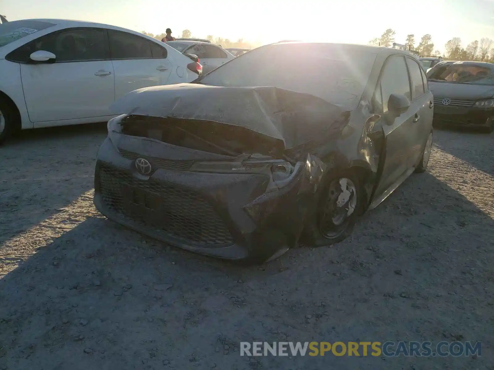 2 Photograph of a damaged car 5YFDPRAE7LP078121 TOYOTA COROLLA 2020