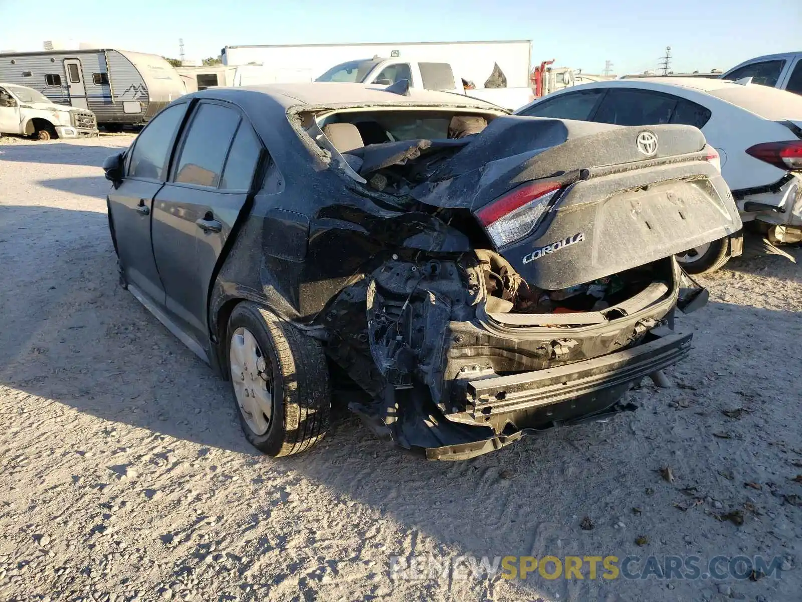 3 Photograph of a damaged car 5YFDPRAE7LP078121 TOYOTA COROLLA 2020