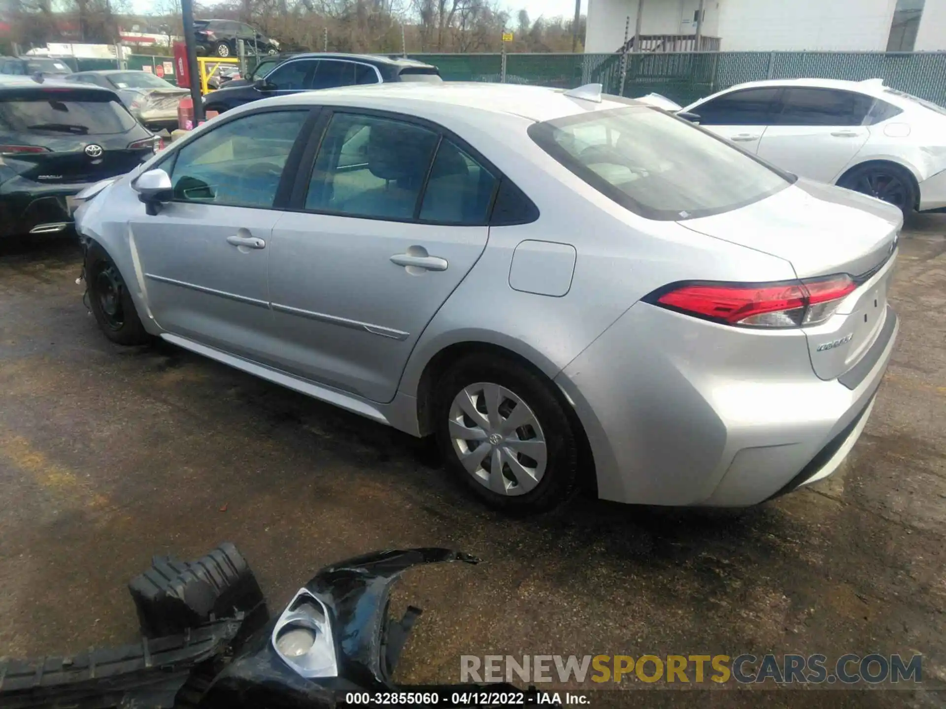 3 Photograph of a damaged car 5YFDPRAE7LP094898 TOYOTA COROLLA 2020