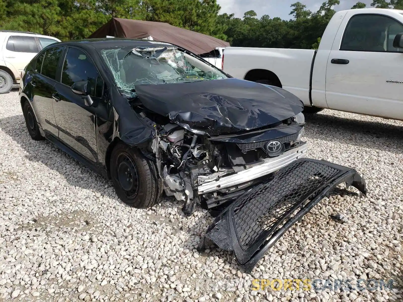 1 Photograph of a damaged car 5YFDPRAE8LP028697 TOYOTA COROLLA 2020