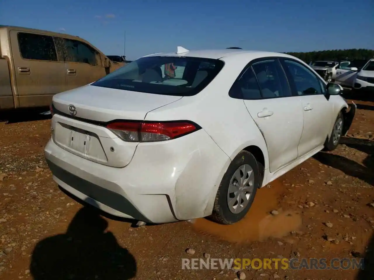 4 Photograph of a damaged car 5YFDPRAE8LP049890 TOYOTA COROLLA 2020