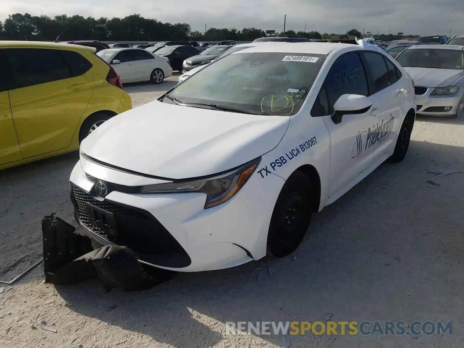 2 Photograph of a damaged car 5YFDPRAE8LP054376 TOYOTA COROLLA 2020