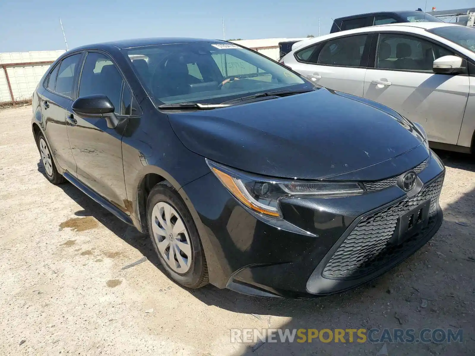 1 Photograph of a damaged car 5YFDPRAE8LP060100 TOYOTA COROLLA 2020