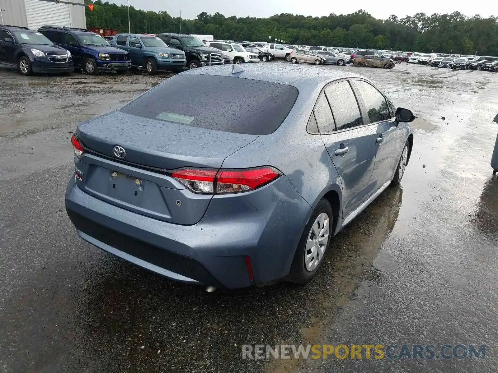 4 Photograph of a damaged car 5YFDPRAE8LP061456 TOYOTA COROLLA 2020