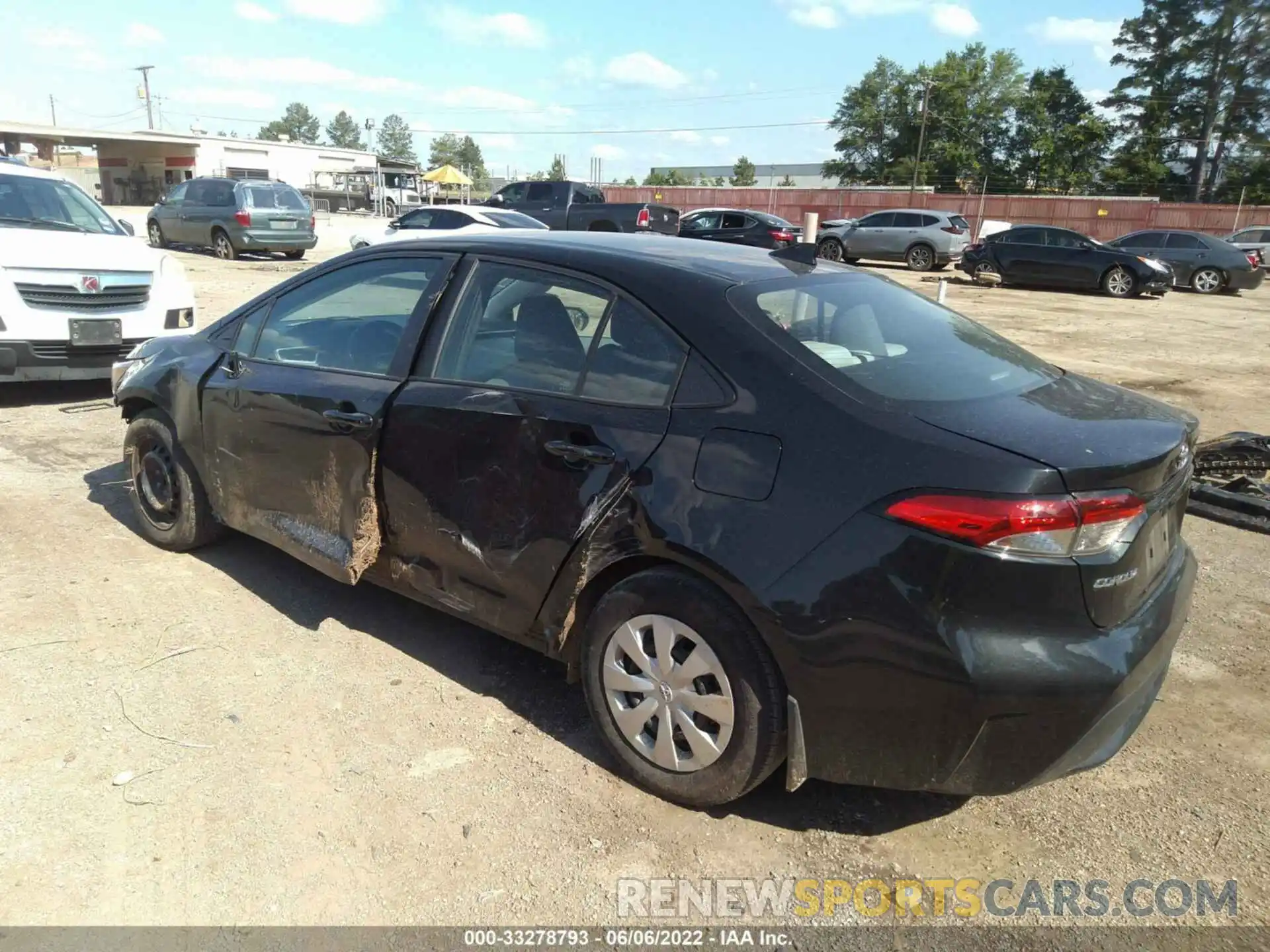 3 Photograph of a damaged car 5YFDPRAE8LP061666 TOYOTA COROLLA 2020