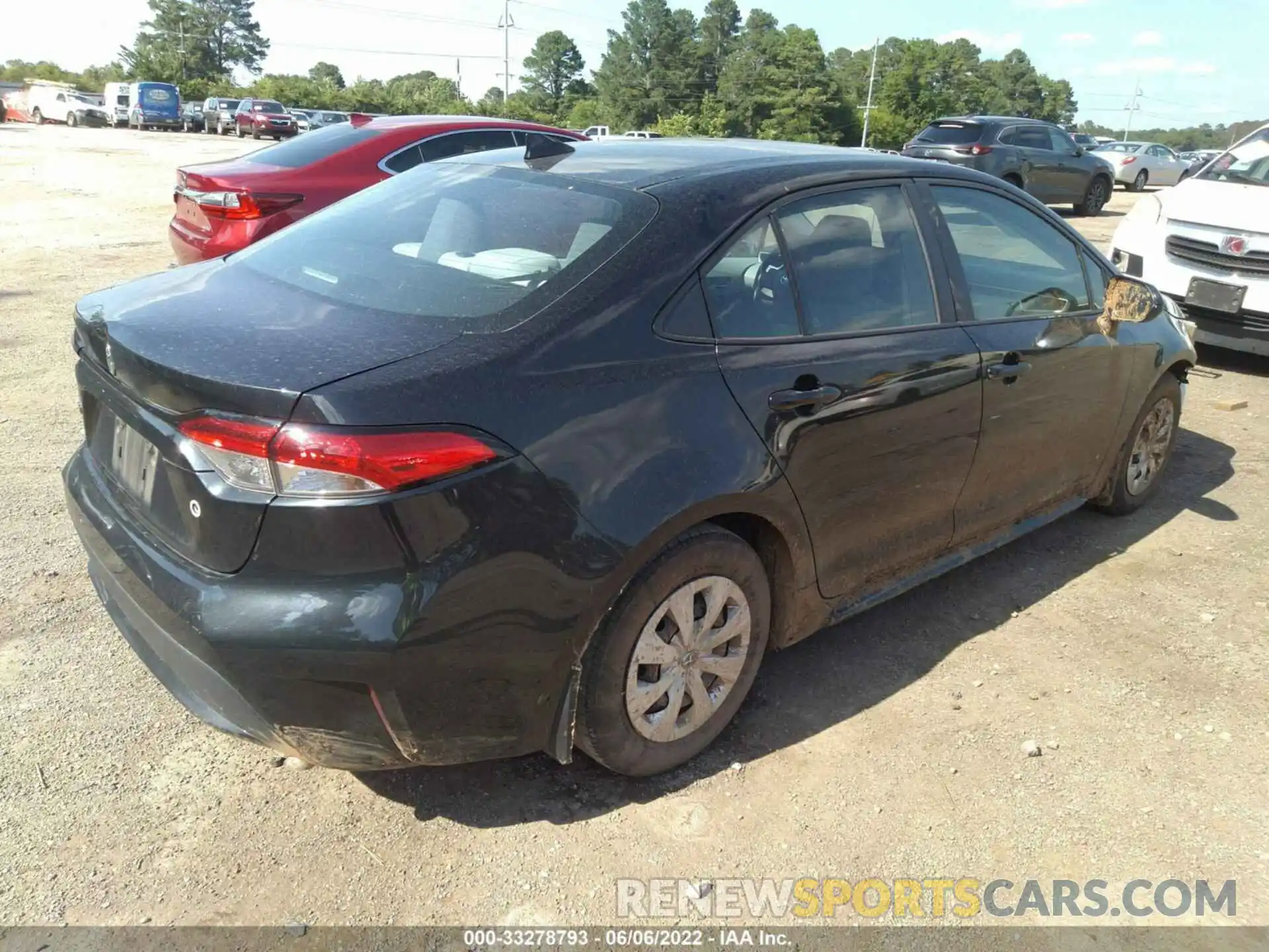 4 Photograph of a damaged car 5YFDPRAE8LP061666 TOYOTA COROLLA 2020