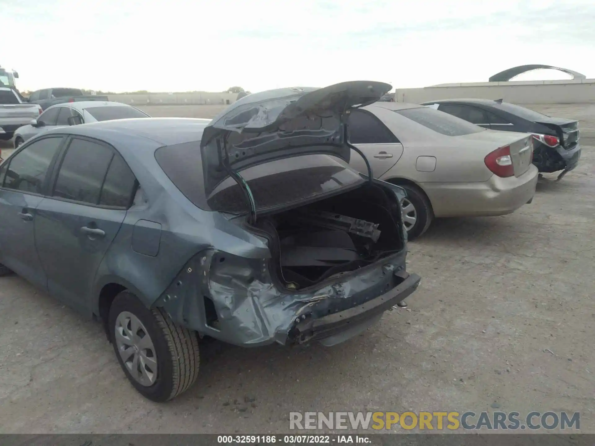 6 Photograph of a damaged car 5YFDPRAE8LP065927 TOYOTA COROLLA 2020