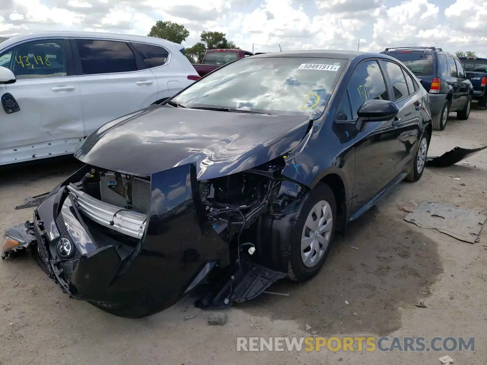 2 Photograph of a damaged car 5YFDPRAE8LP102975 TOYOTA COROLLA 2020