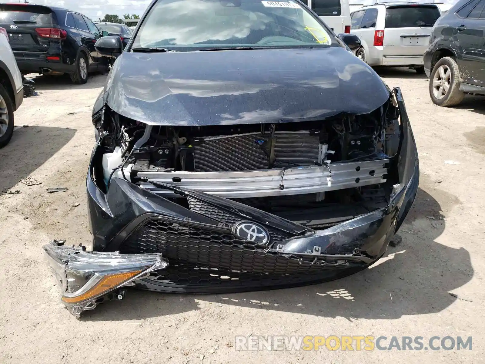 9 Photograph of a damaged car 5YFDPRAE8LP102975 TOYOTA COROLLA 2020