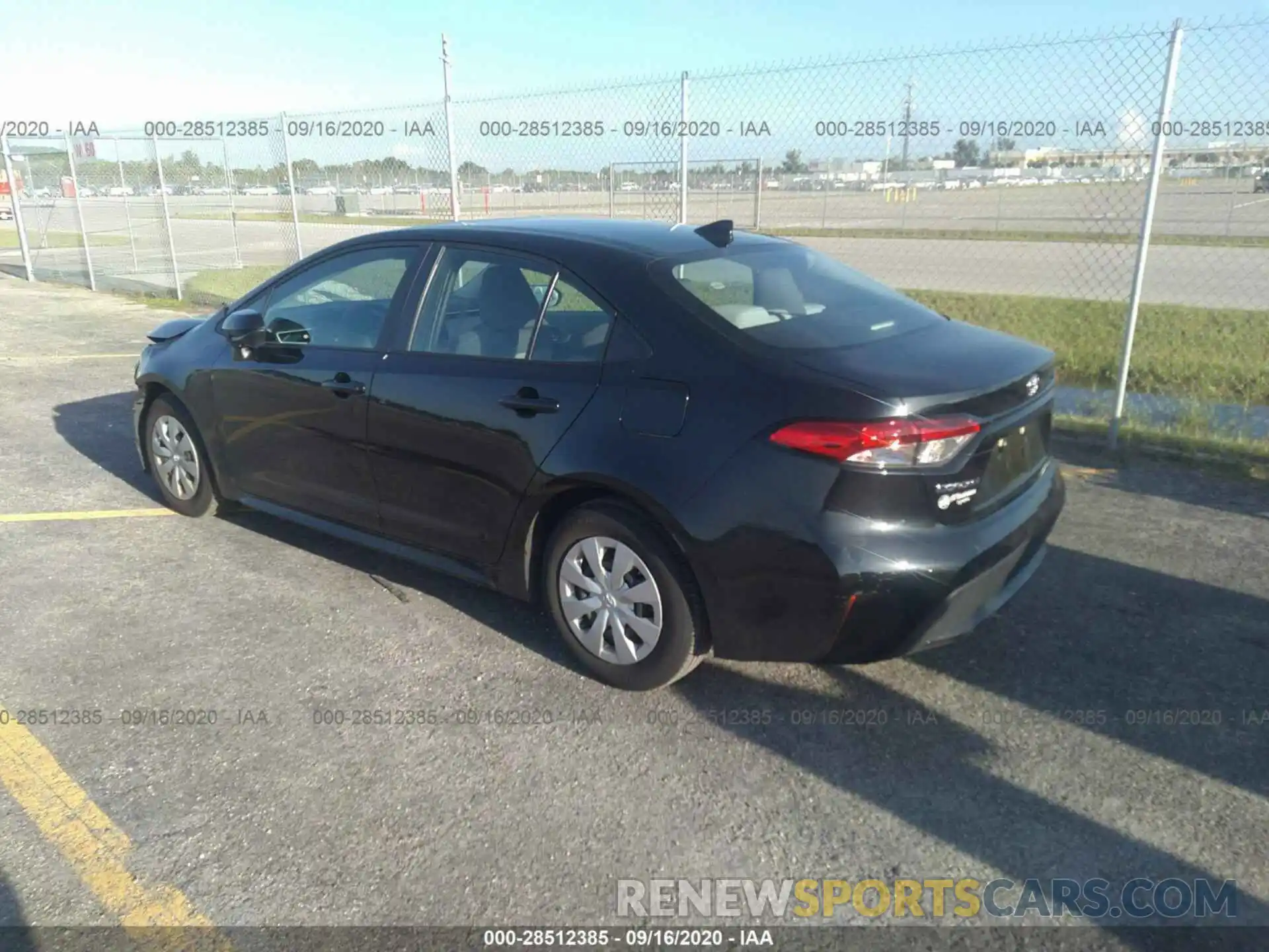 3 Photograph of a damaged car 5YFDPRAE8LP106637 TOYOTA COROLLA 2020