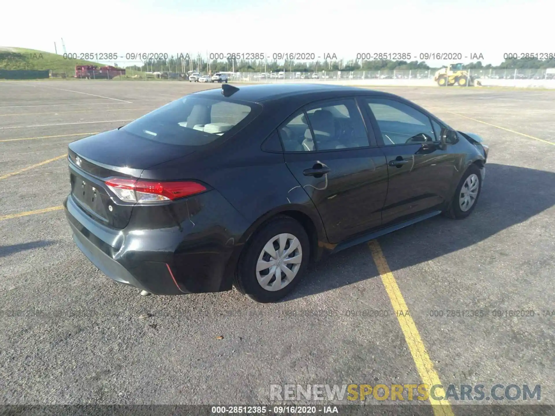 4 Photograph of a damaged car 5YFDPRAE8LP106637 TOYOTA COROLLA 2020