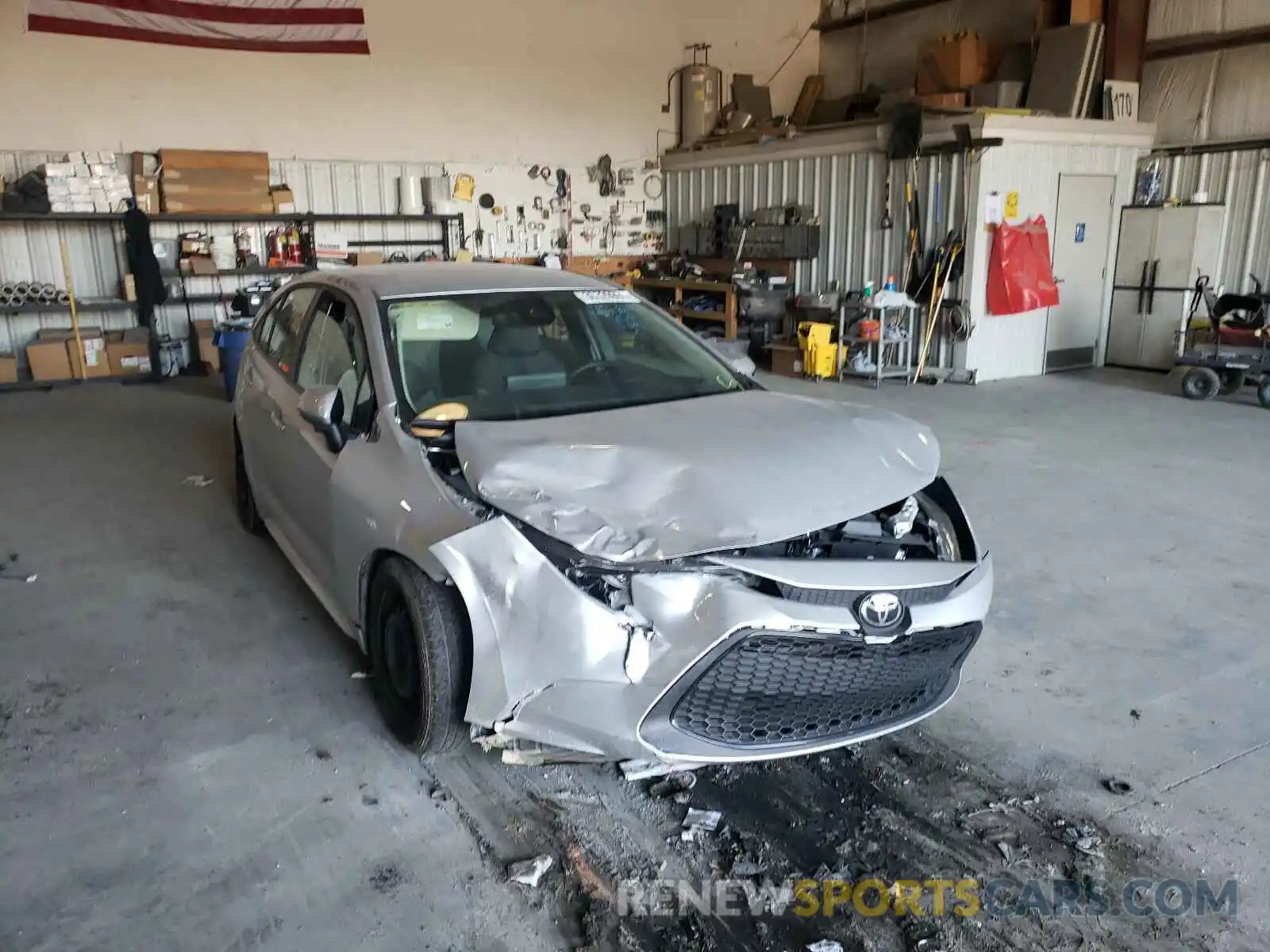 1 Photograph of a damaged car 5YFDPRAE8LP107478 TOYOTA COROLLA 2020
