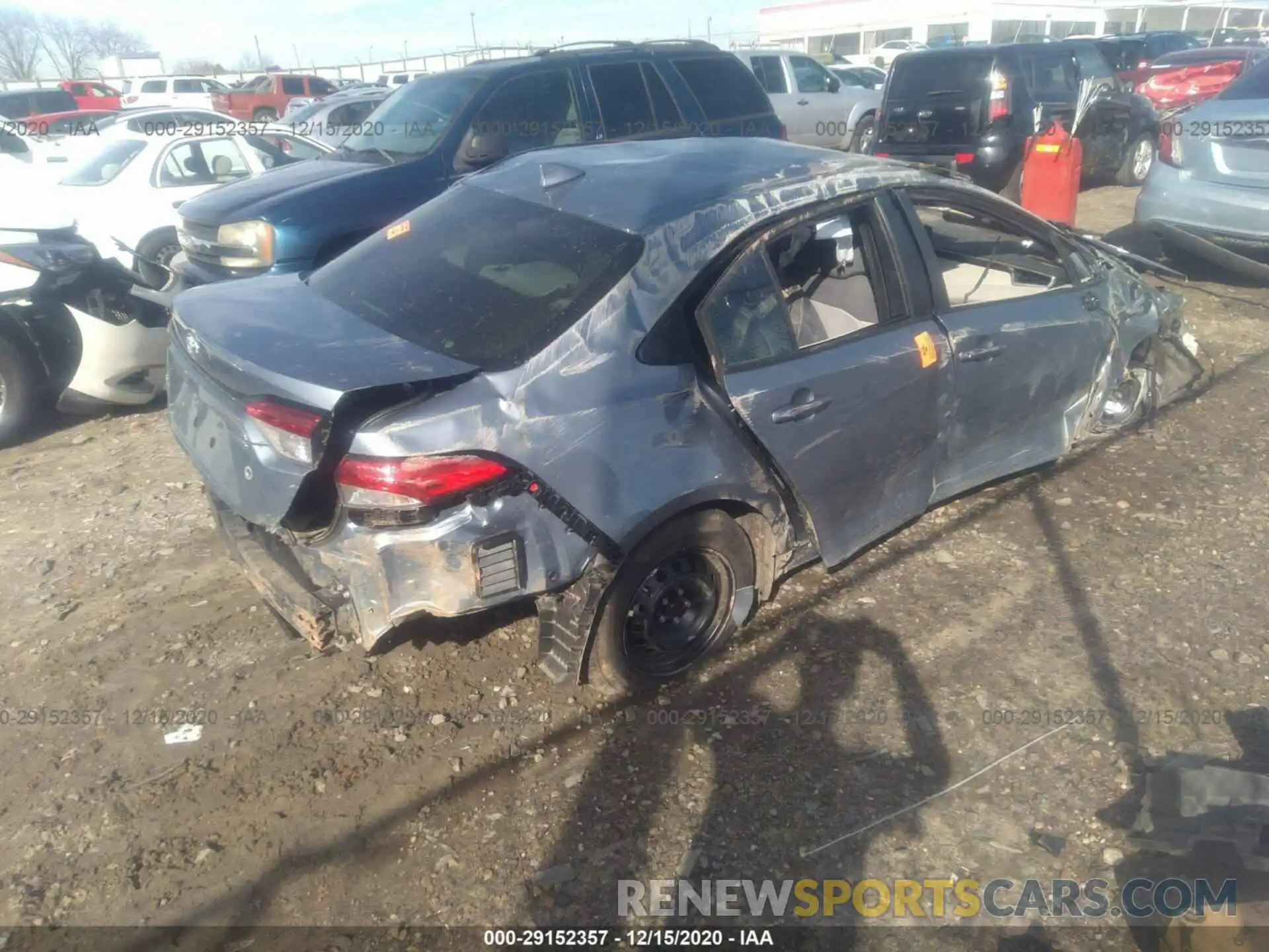 4 Photograph of a damaged car 5YFDPRAE8LP110543 TOYOTA COROLLA 2020