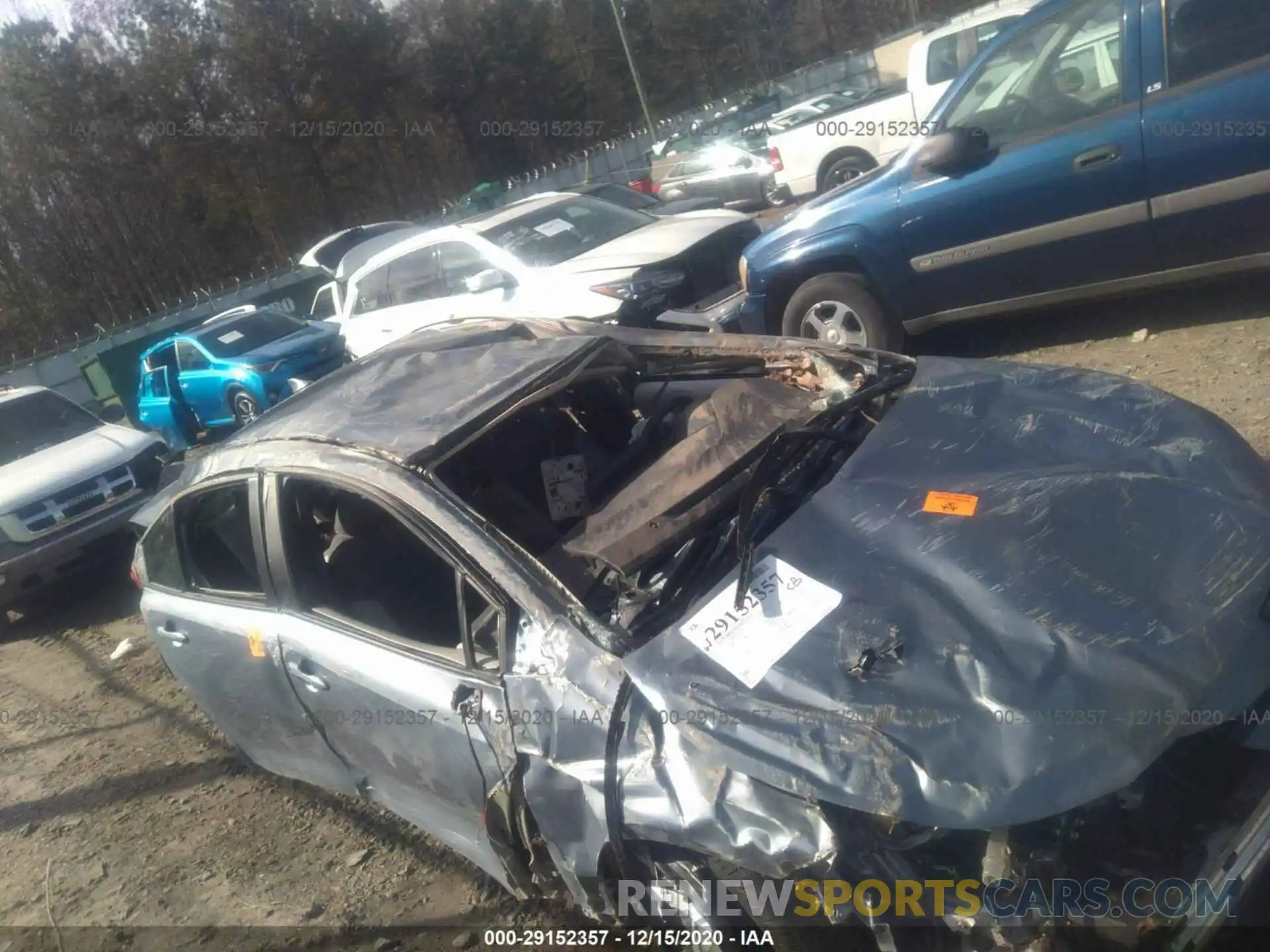 6 Photograph of a damaged car 5YFDPRAE8LP110543 TOYOTA COROLLA 2020