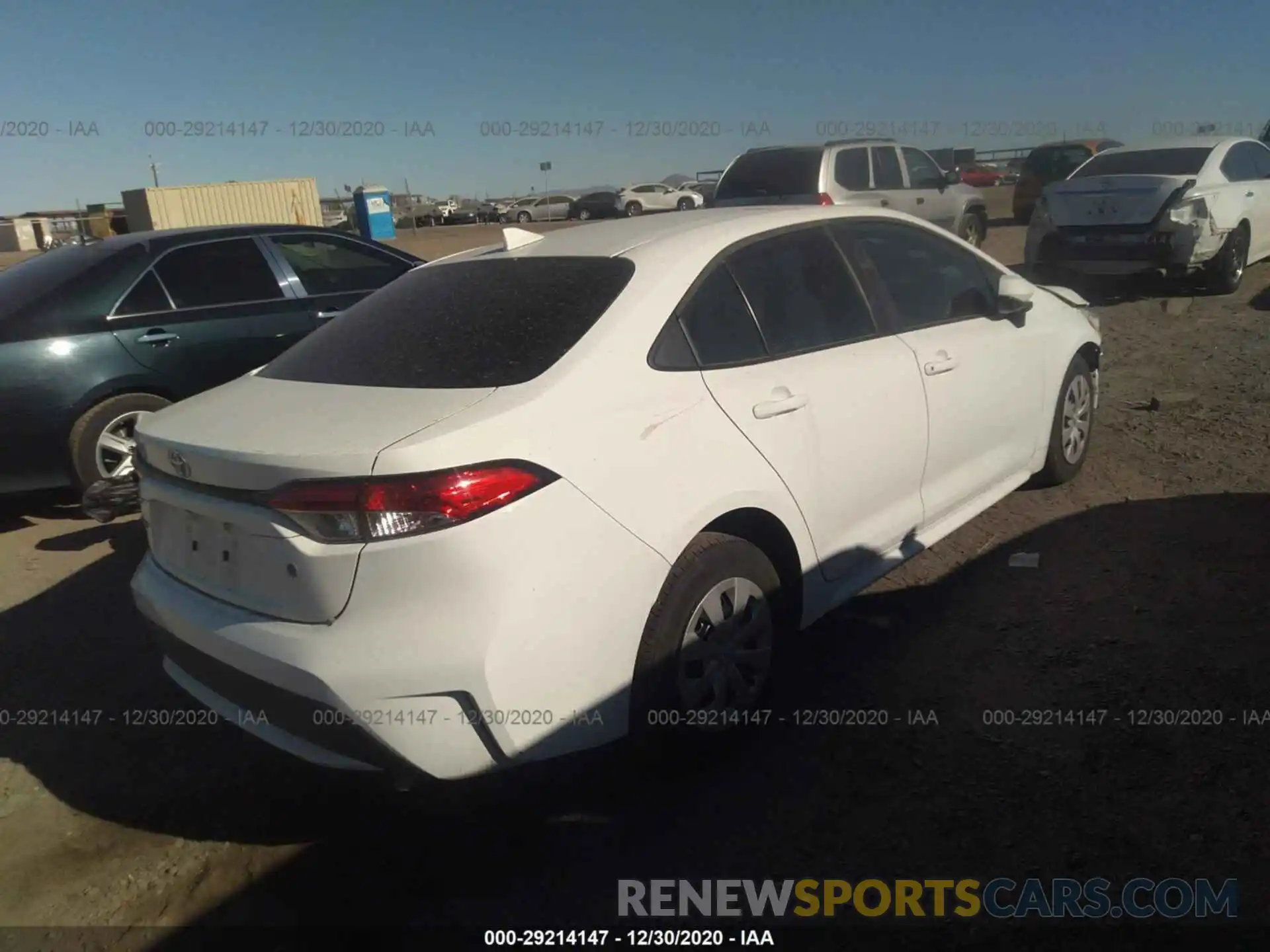 4 Photograph of a damaged car 5YFDPRAE8LP112356 TOYOTA COROLLA 2020