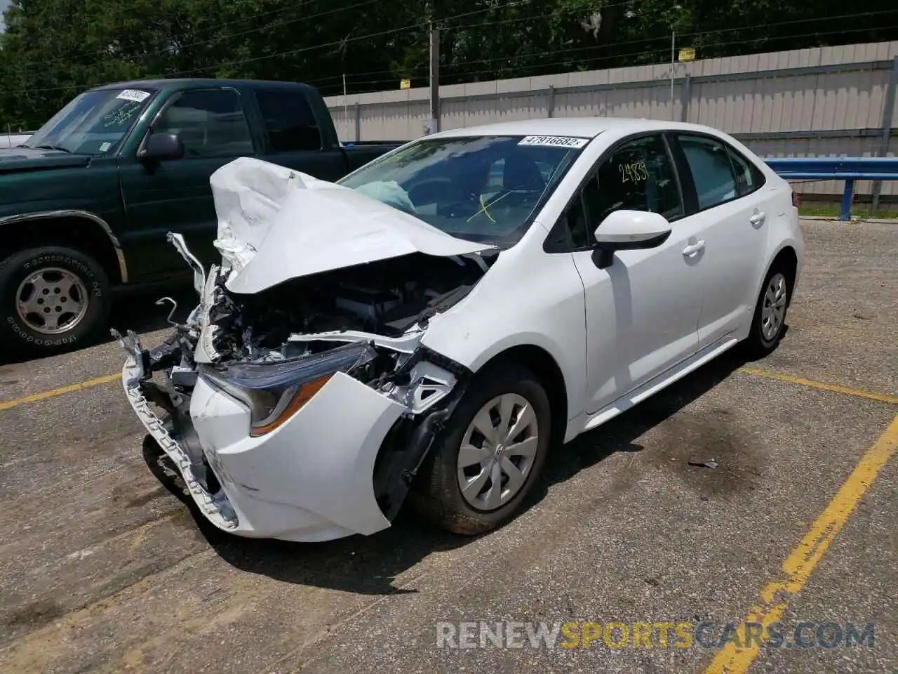 2 Photograph of a damaged car 5YFDPRAE8LP121462 TOYOTA COROLLA 2020