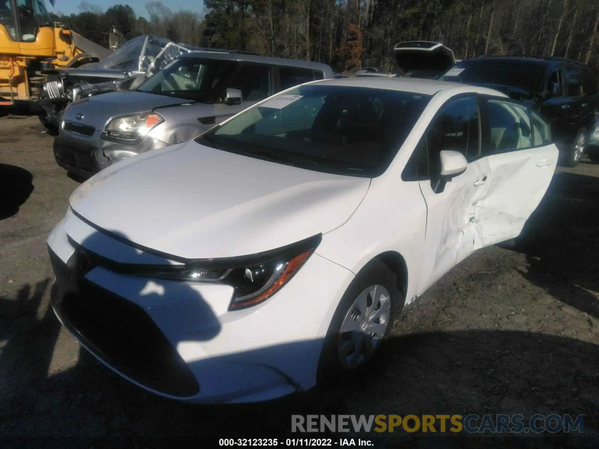 2 Photograph of a damaged car 5YFDPRAE8LP133255 TOYOTA COROLLA 2020