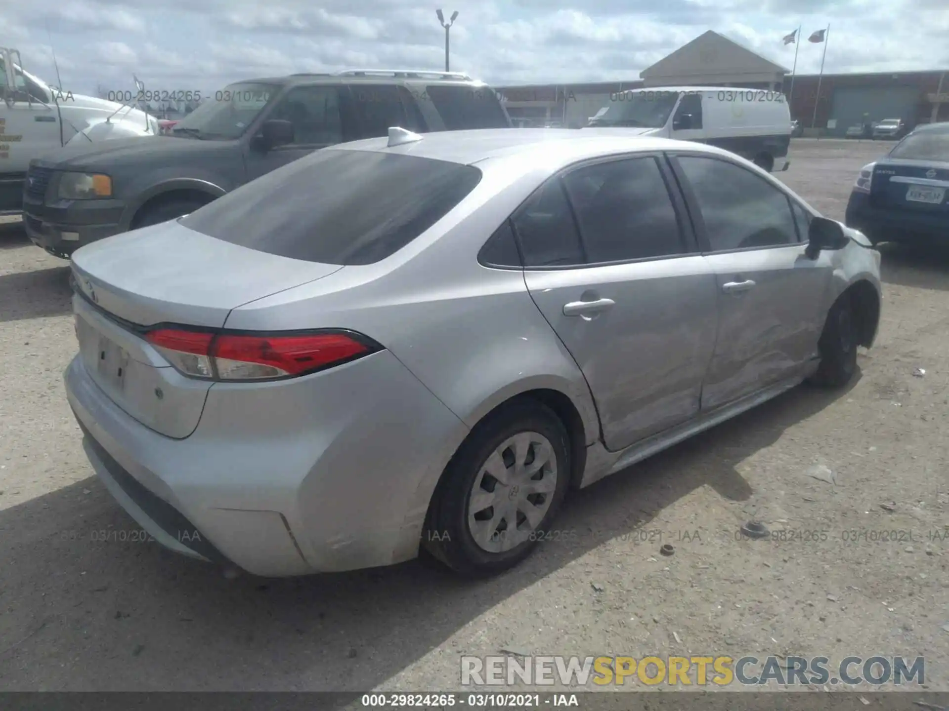 4 Photograph of a damaged car 5YFDPRAE9LP028532 TOYOTA COROLLA 2020